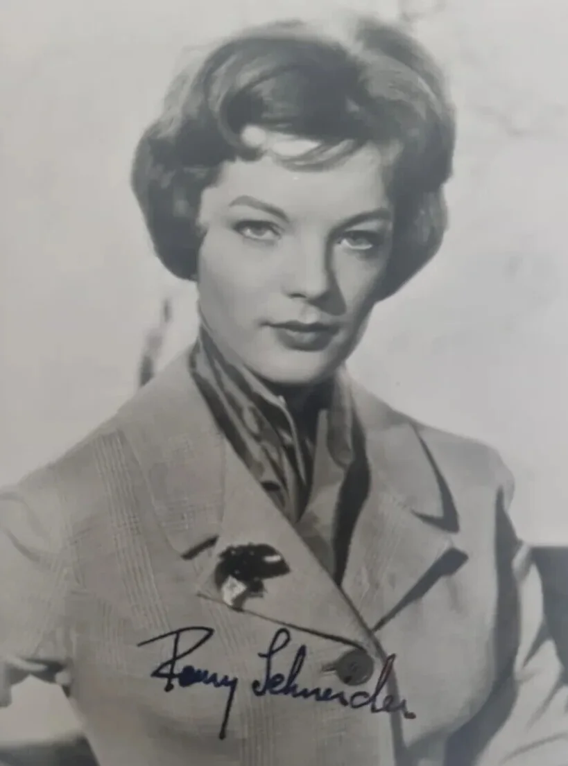 ROMY SCHNEIDER — ROMY SCHNEIDER Autographed Original Hand Signed Early Real Photo Postcard, image 2