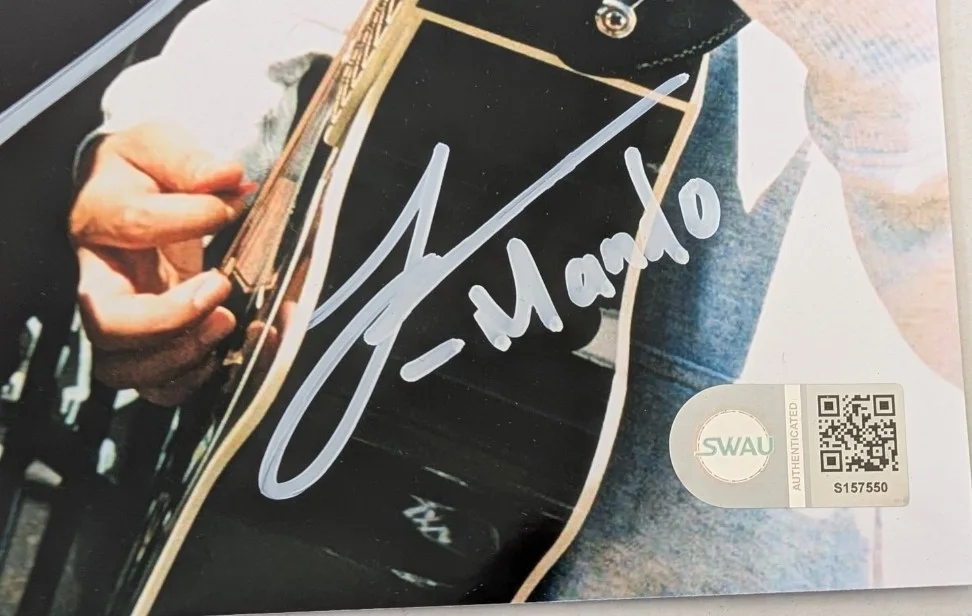 YAHRITZA Y SU ESENCIA signed 8X10 PHOTO SWAU coa picture, image 2