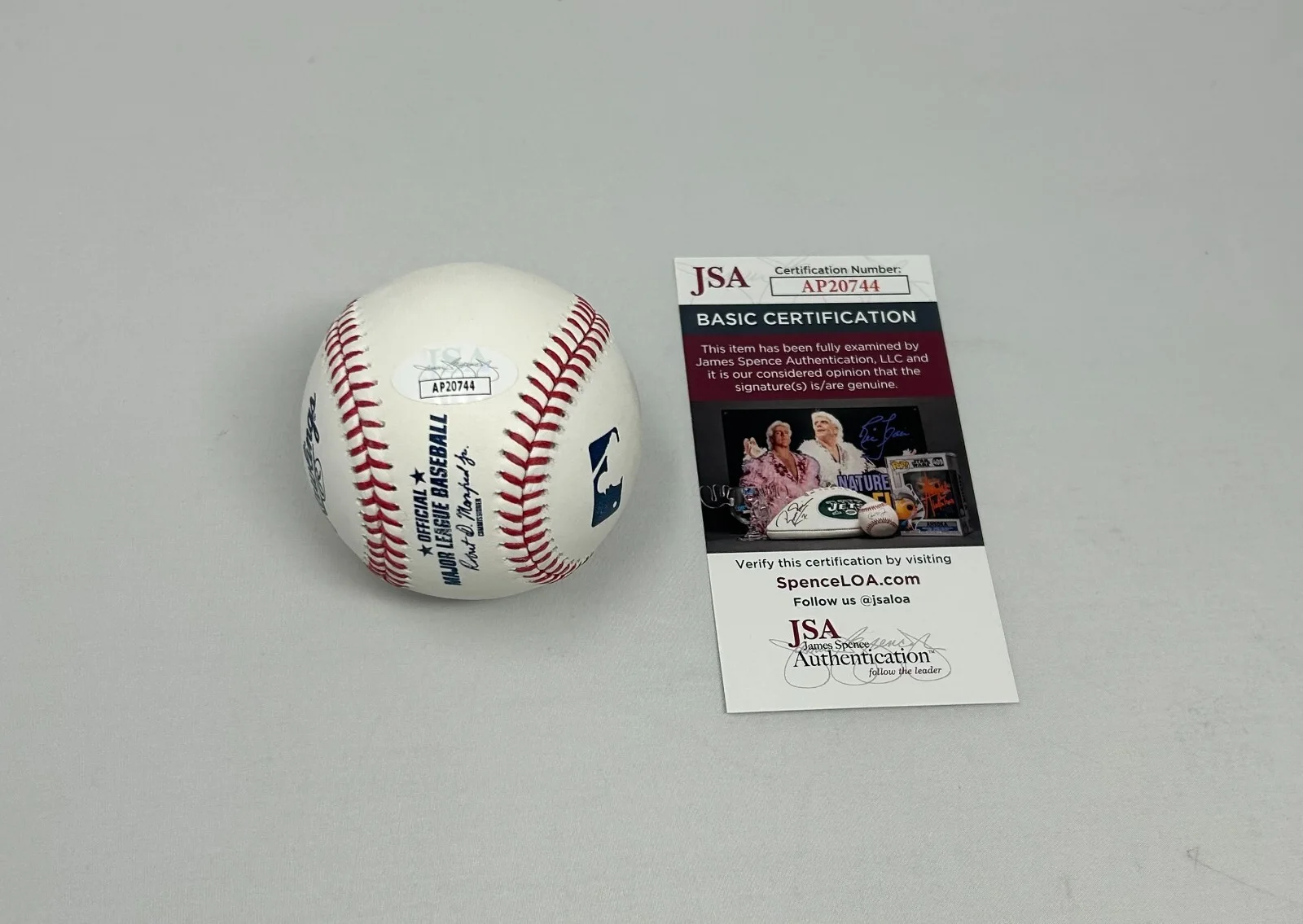 Karen Gillan — Karen Gillan signed MLB Baseball JSA COA (Guardians of the Galaxy, Doctor Who), изображение 2