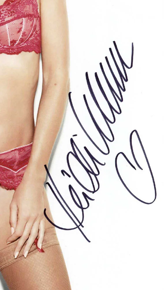 HEIDI KLUM SIGNED 11x14 PHOTO SI VICTORIA SECRET MODEL SUPERMODEL AGT BECKETT, изображение 2