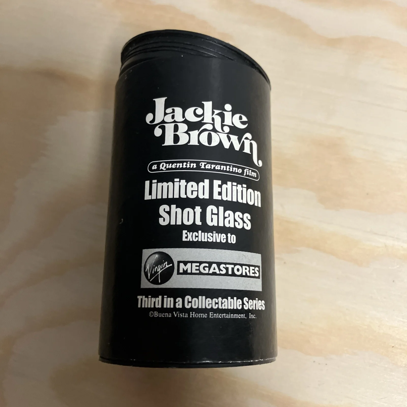 Vintage Jackie Brown Limited Edition Shot Glass Exclusive to Virgin Megastores, изображение 2