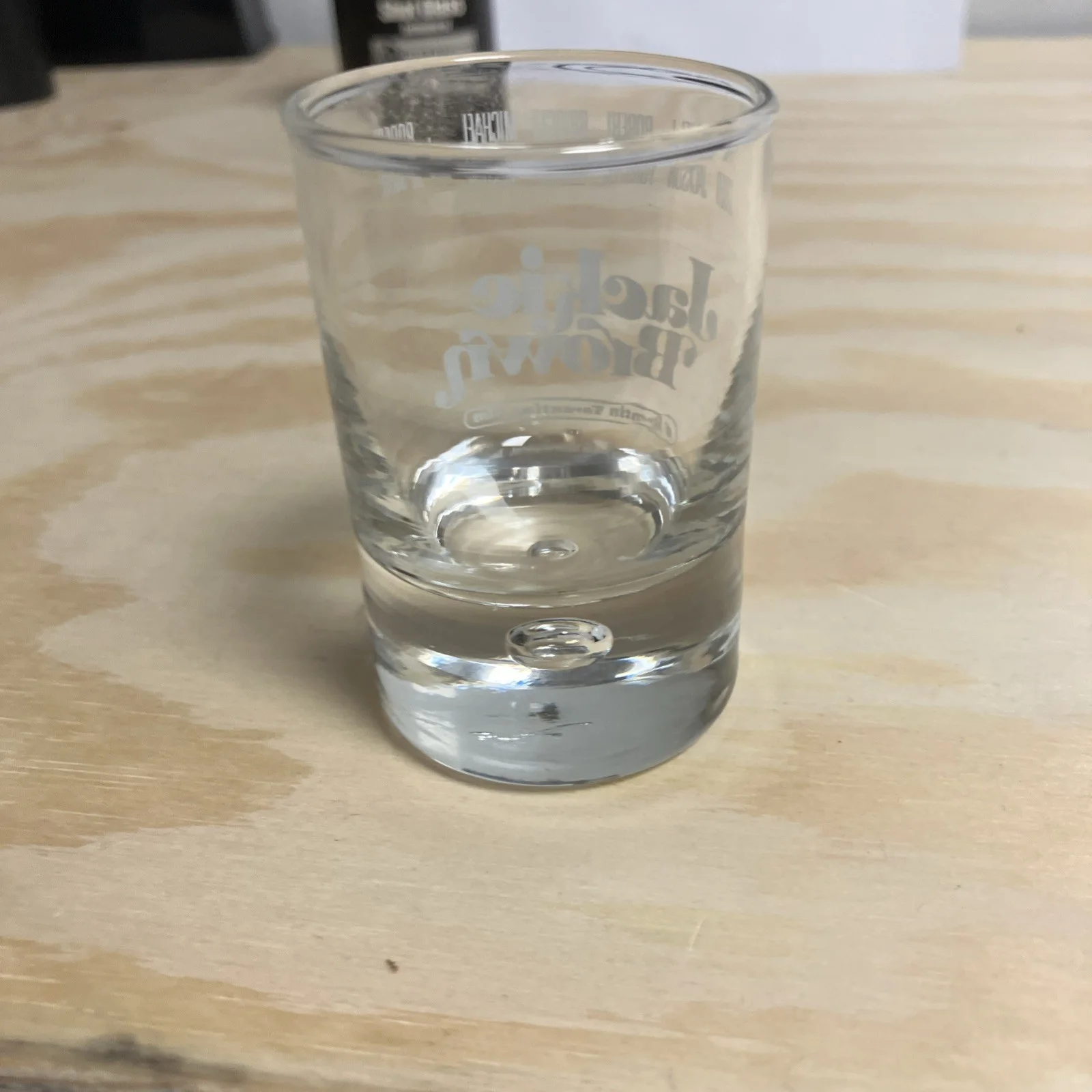 Vintage Jackie Brown Limited Edition Shot Glass Exclusive to Virgin Megastores, изображение 5