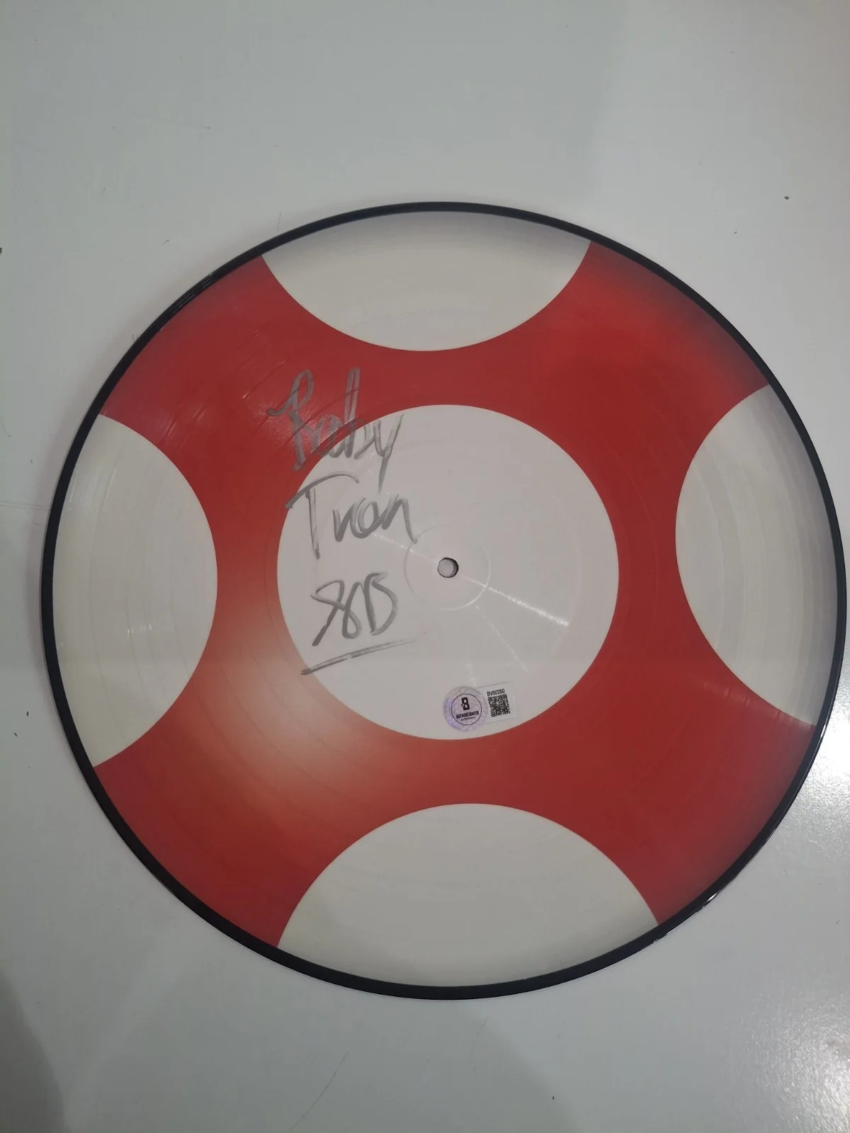 Babytron Mario And Luigi Signed Vinyl Bas Beckett Coa, изображение 3