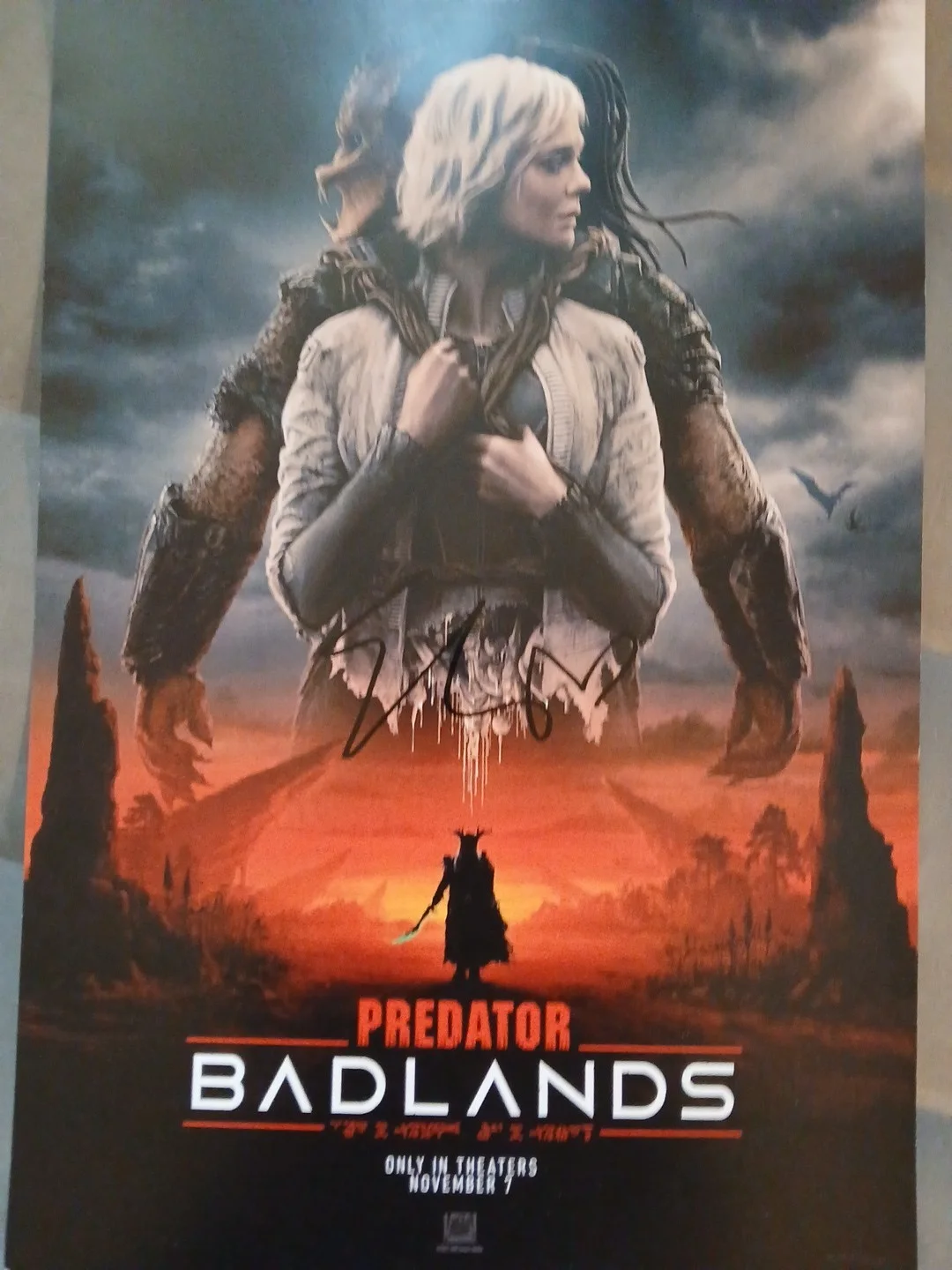 elle fanning — ELLE FANNING 🔥 Hand Signed PREDATOR BADLANDS 11X17 Photo 📸, image 2