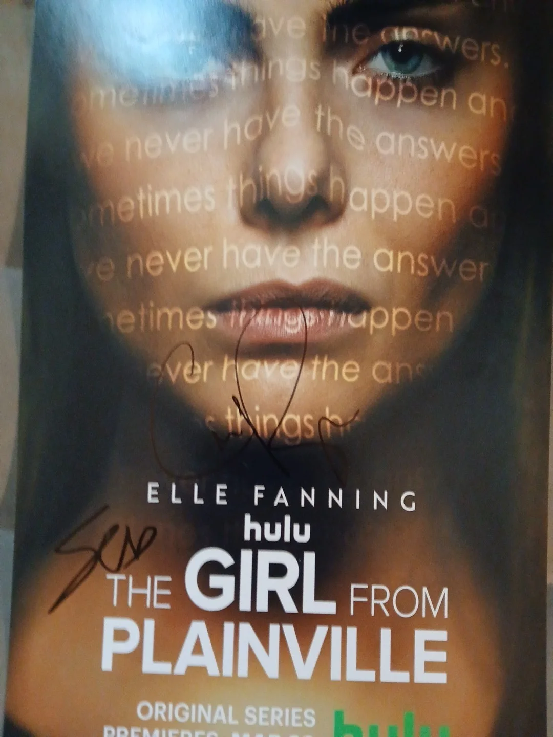 elle fanning — ELLE FANNING/ COLTON RYAN 🔥 Hand Signed THE GIRL FROM PLANVILLE 11X17 📸, изображение 2
