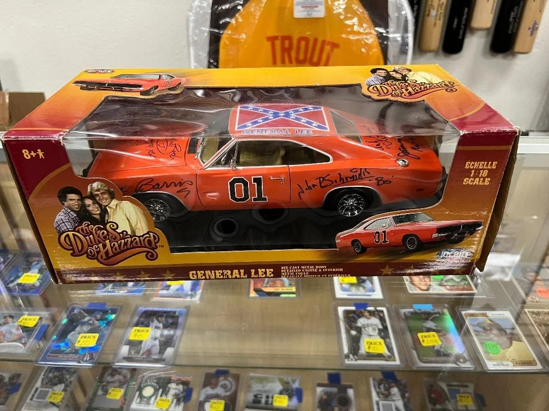 JOHN SCHNEIDER, TOM WOPAT, JAMES BEST, CATHERINE B — John Schneider Catherine Bach Tom Wopat James Best Cast Signed General Lee 1:18, изображение 5