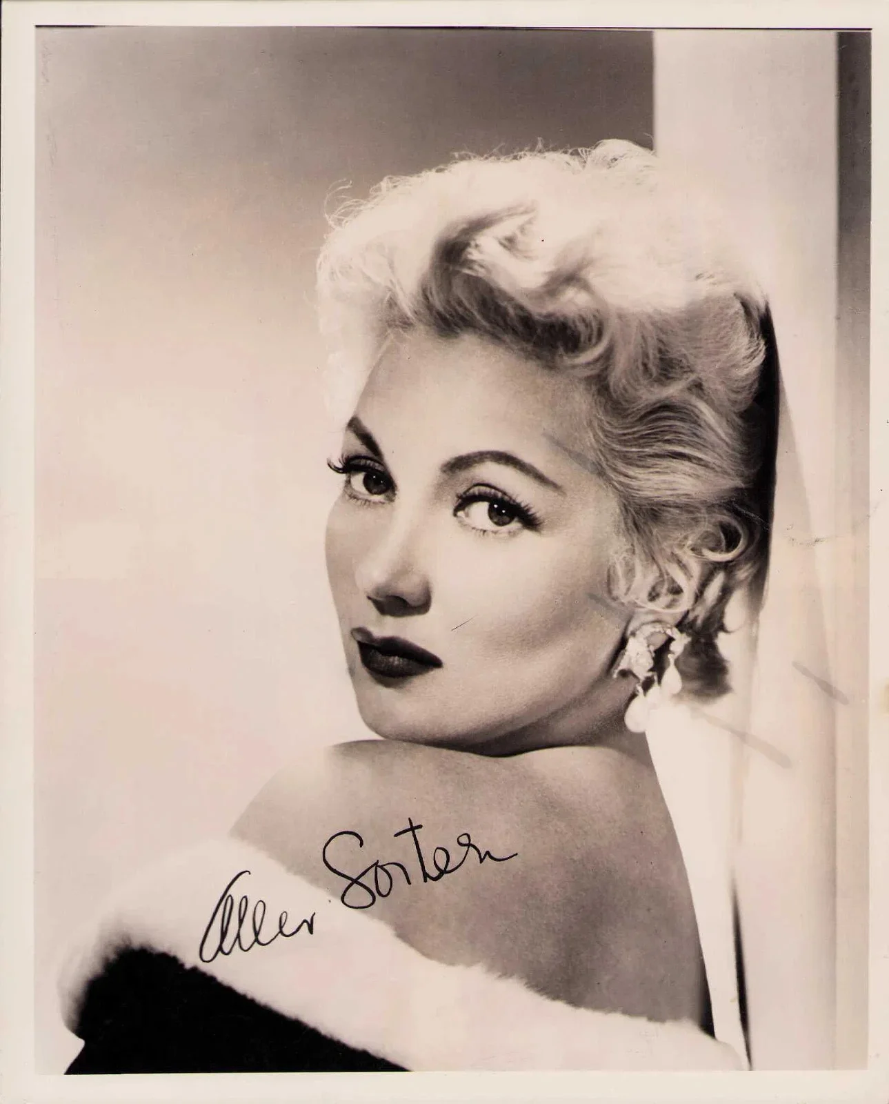 Ann Sothern — Vintage Ann Sothern Actress Signed 8x10 Photo W/ COA