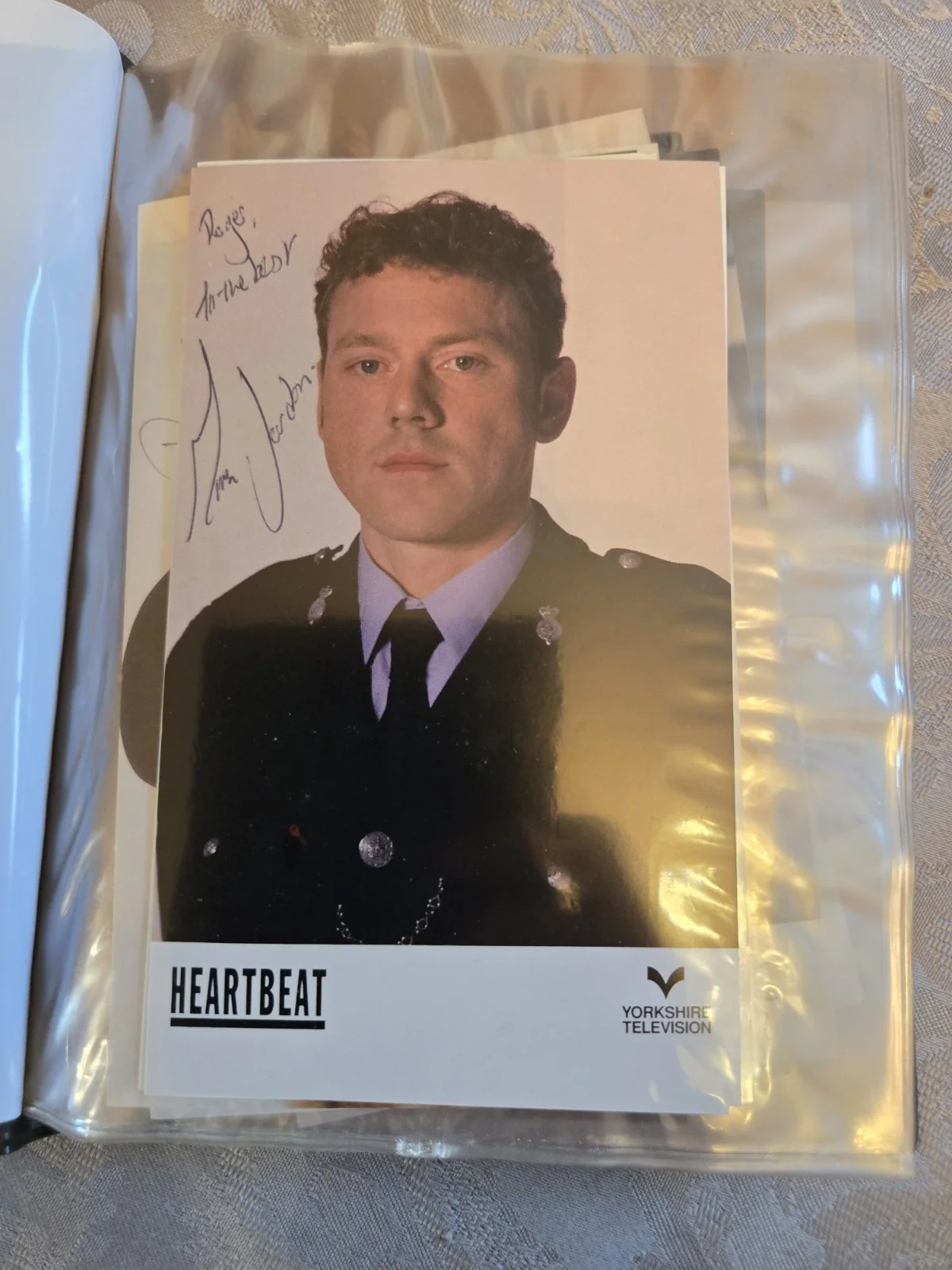 Cast Members — Vintage Heartbeat TV Cast Signed Autograph Photo Bundle Yorkshire TV Memorabilia, изображение 2