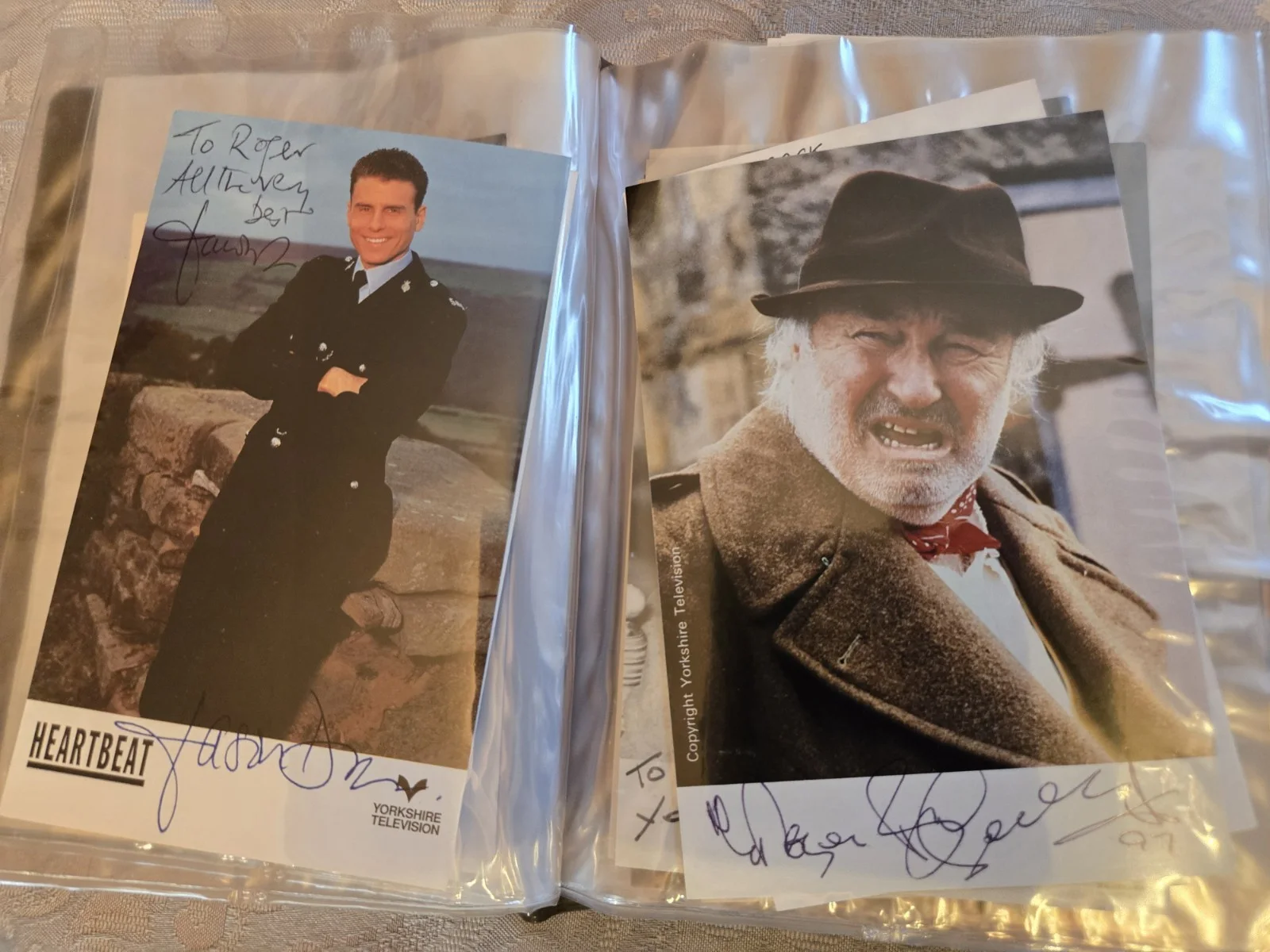 Cast Members — Vintage Heartbeat TV Cast Signed Autograph Photo Bundle Yorkshire TV Memorabilia, изображение 5