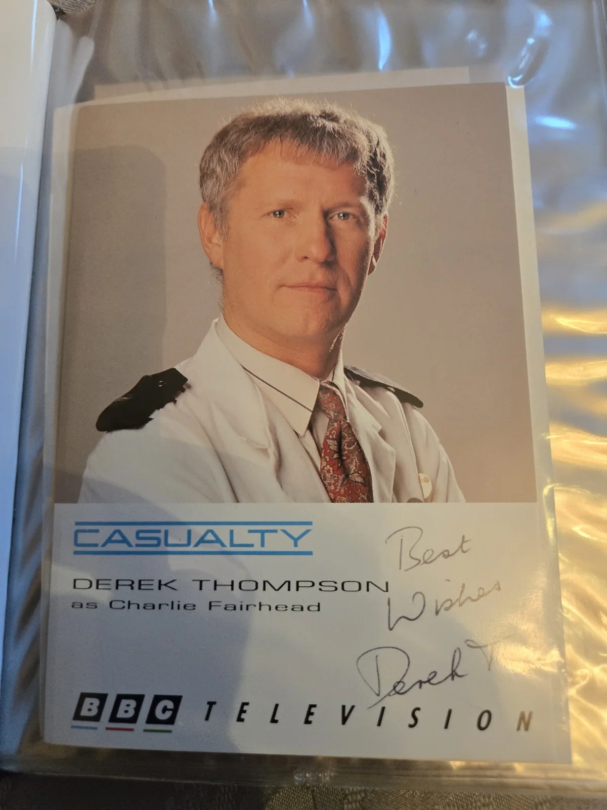 Cast Members — BBC Casualty Cast Signed Autograph Photo Card Collection 13 Authentic Signatures, изображение 2
