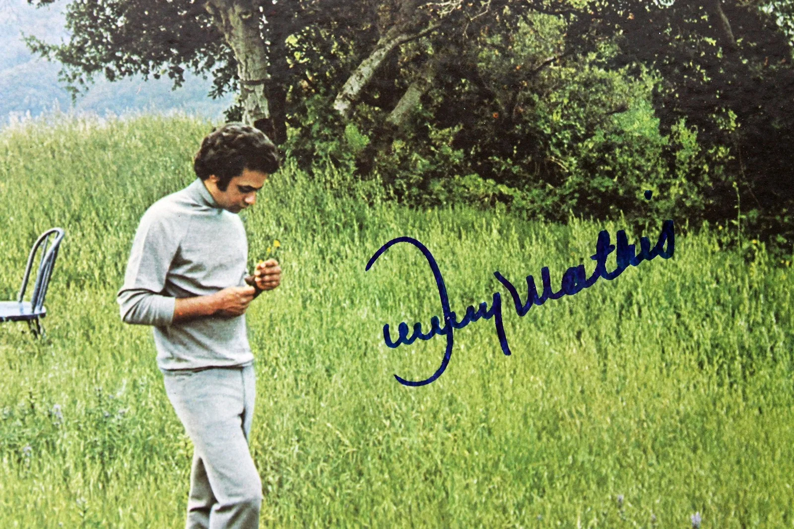 Johnny Mathis — Johnny Mathis Authentic Signed Tenderly Album Cover Autographed PSA/DNA #AB43031, изображение 5