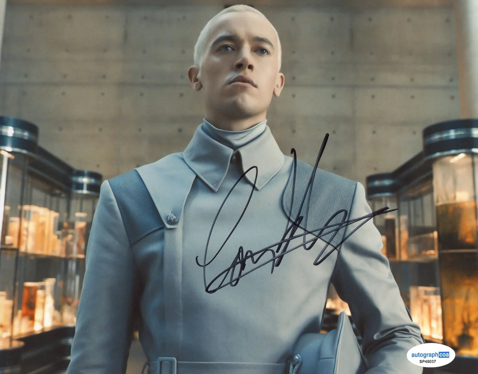 Tom Blyth — Tom Blyth signed "THE HUNGER GAMES" 8x10 Photo AUTO b Coriolanus Snow ACOA COA, изображение 3