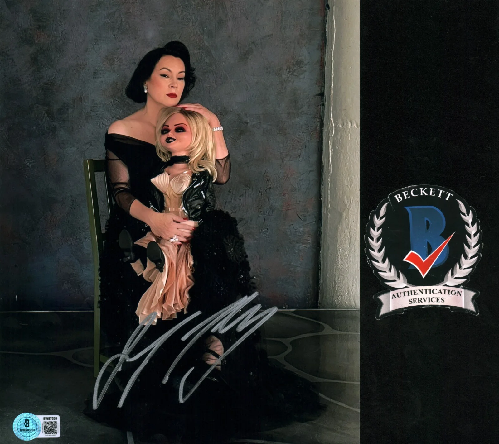 jennifer tilly — Jennifer Tilly Signed The Bride Of Chucky Tiffany 8x10 Photo BAS COA