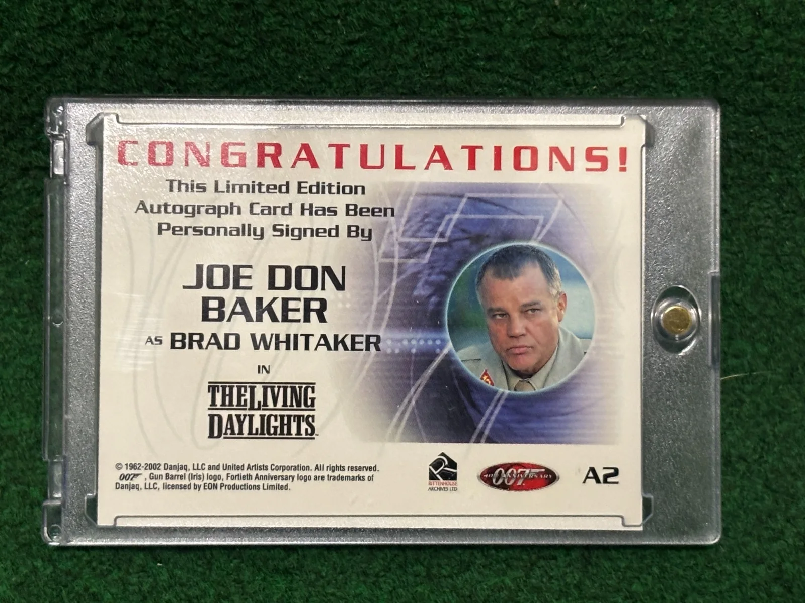 Joe Don Baker — From the Estate of Joe Don Baker, Autograph Card The Living Daylights James Bond, изображение 2