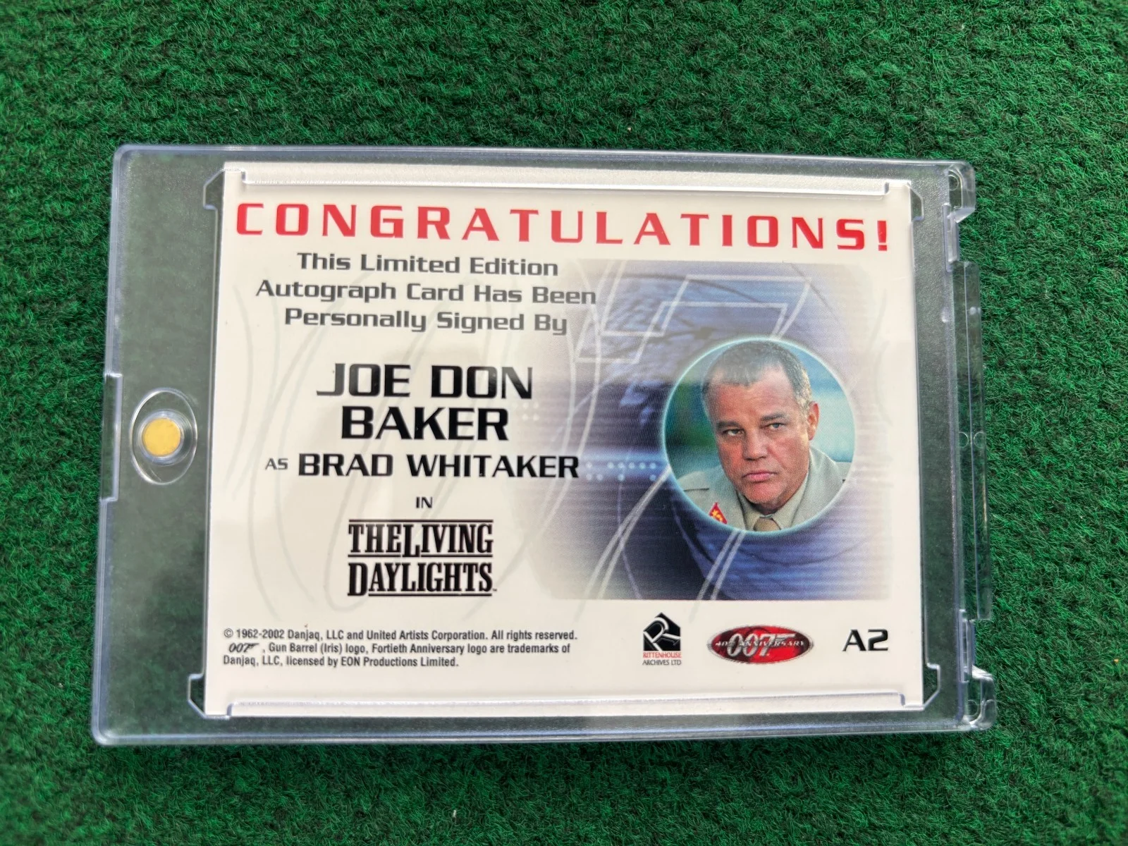 From the Estate of Joe Don Baker, Autograph Card The Living Daylights 007, изображение 2
