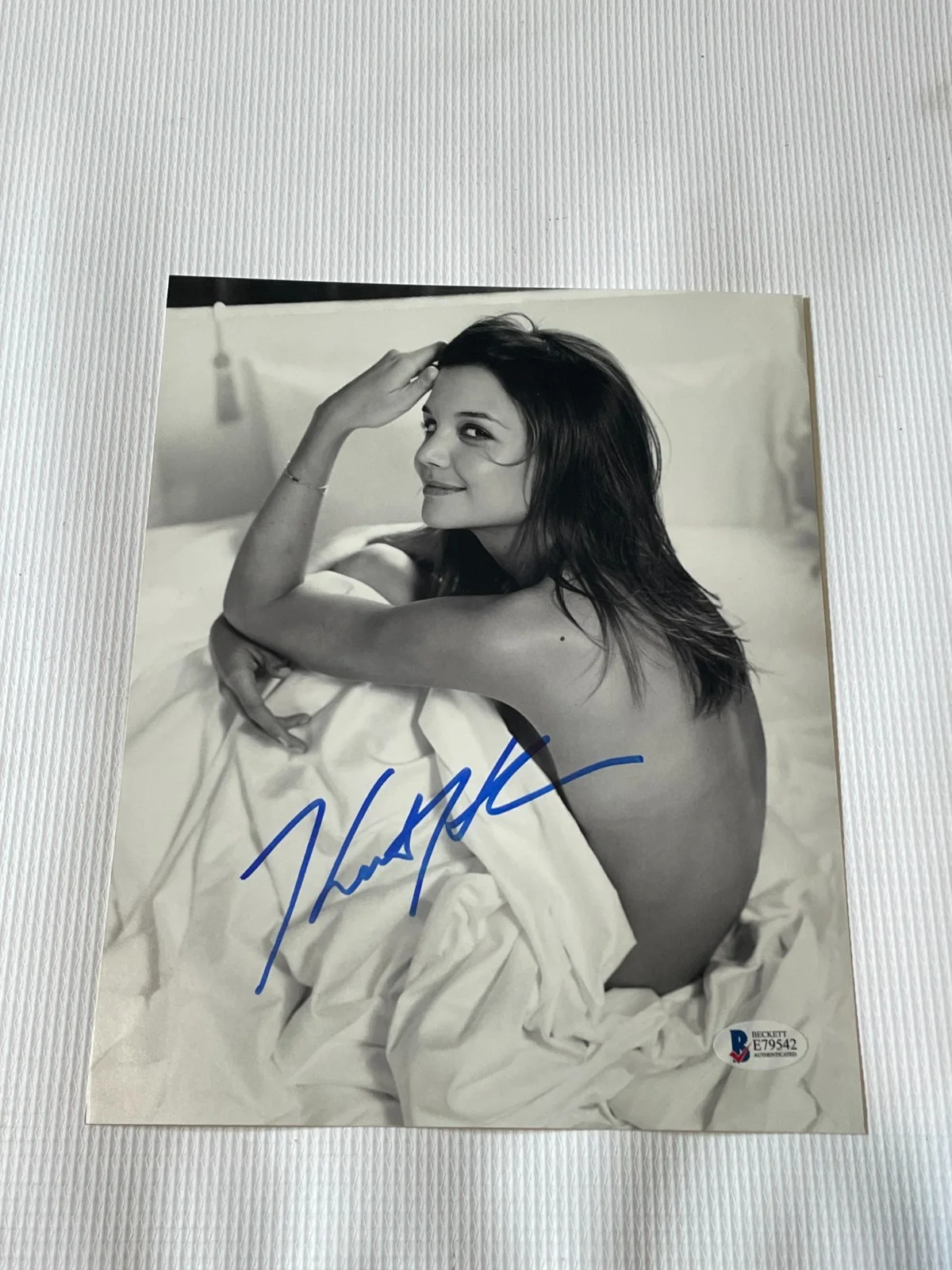 Katie Holmes — Katie Holmes Signed Autographed 8x10 Sexy In Bed Photo Beckett
