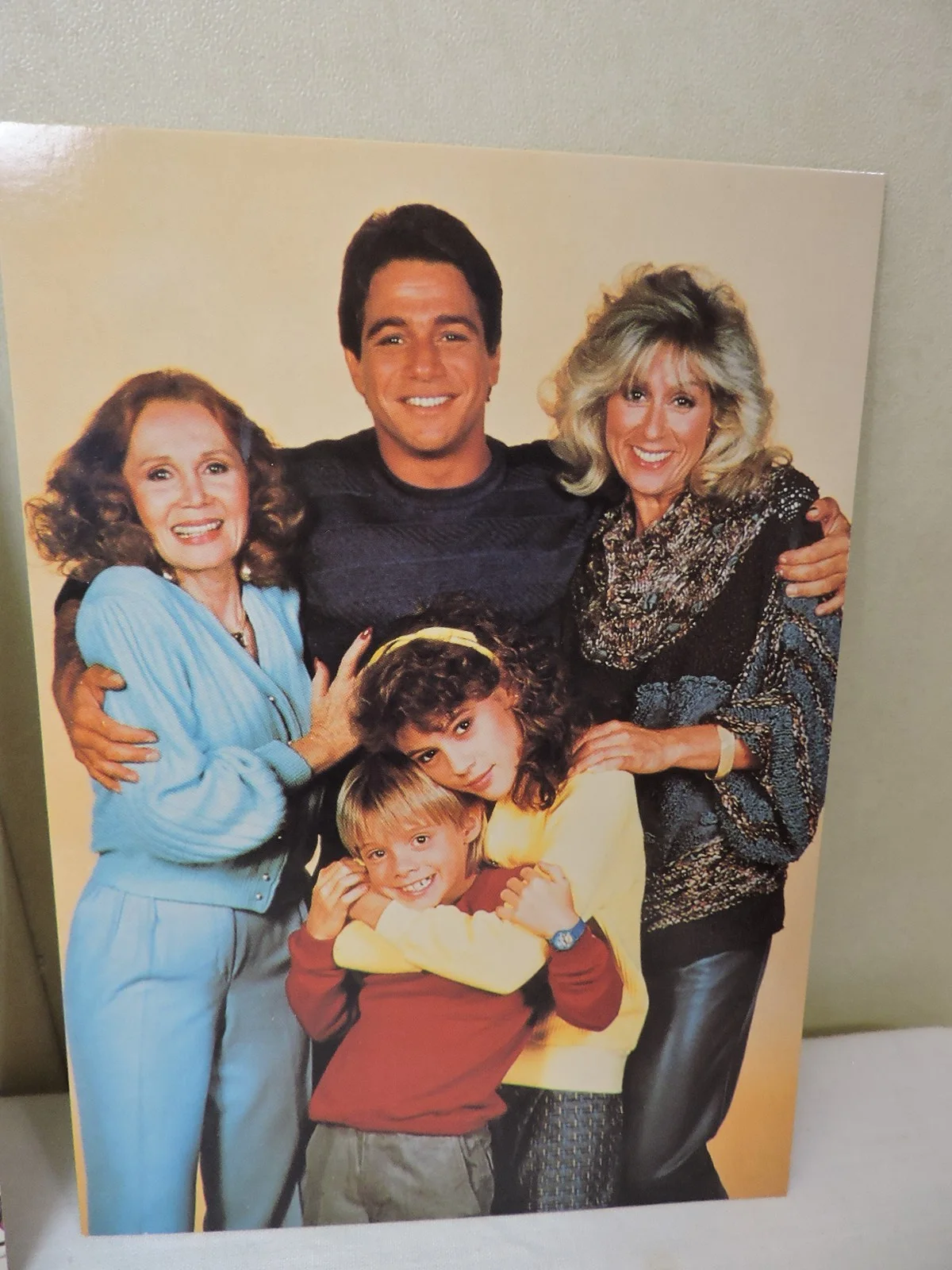 2 Who's The Boss Cast Autographed Photo No COA Tony Danza, Judith Light, etc, image 3