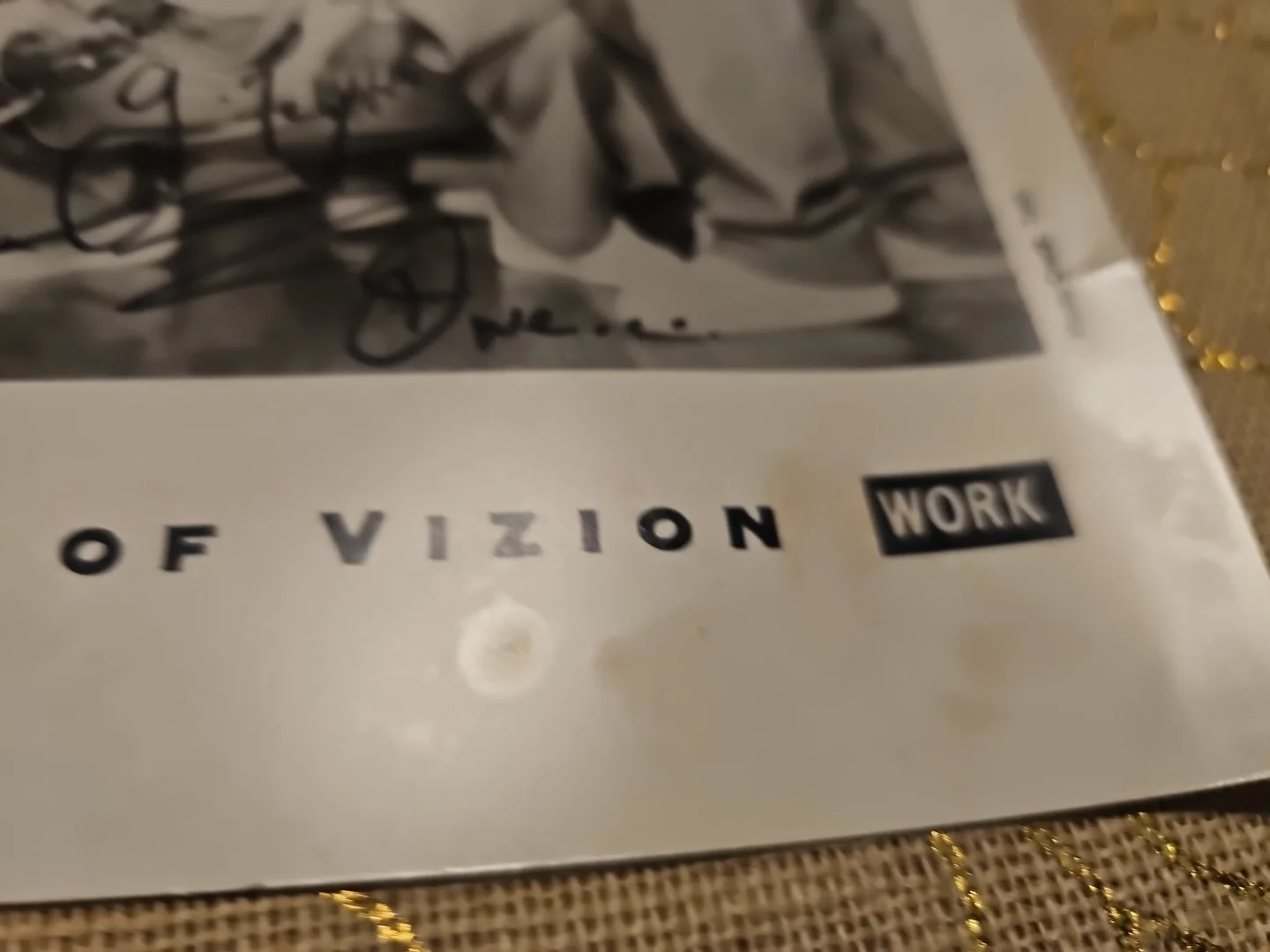 AUTHENTIC MEN OF VIZION GROUP SIGNED 10X8 PHOTO, изображение 3