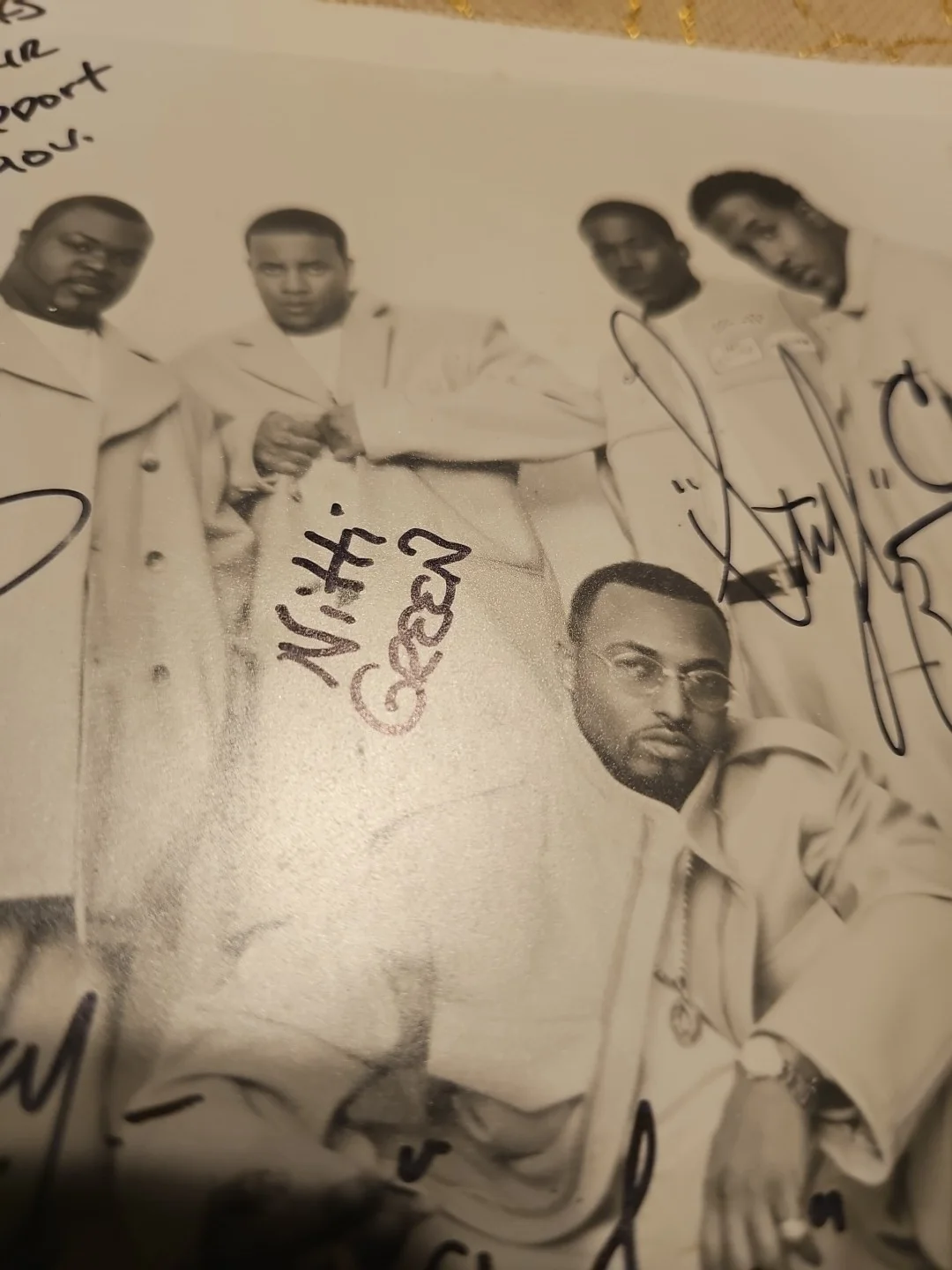 AUTHENTIC MEN OF VIZION GROUP SIGNED 10X8 PHOTO, изображение 5