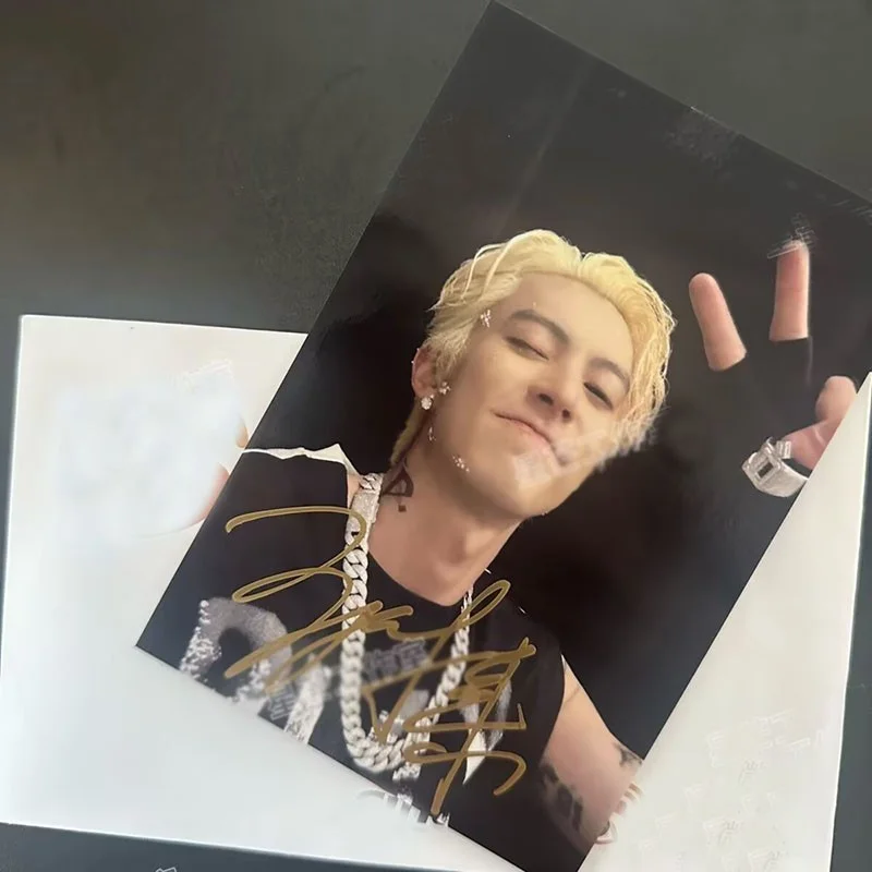 Wang Hedi Dylan 澳门演唱会 Autographed Signed Photo Cards, image 4