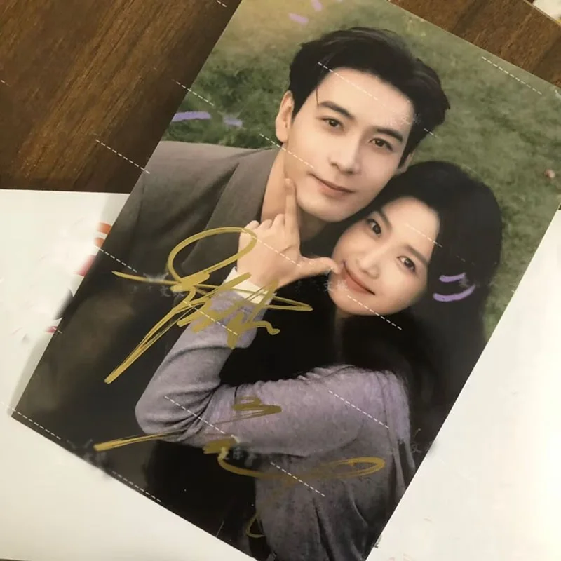 Love Between Lines Lu Yuxiao Chen Xingxu Autographed Signed Photos, изображение 3