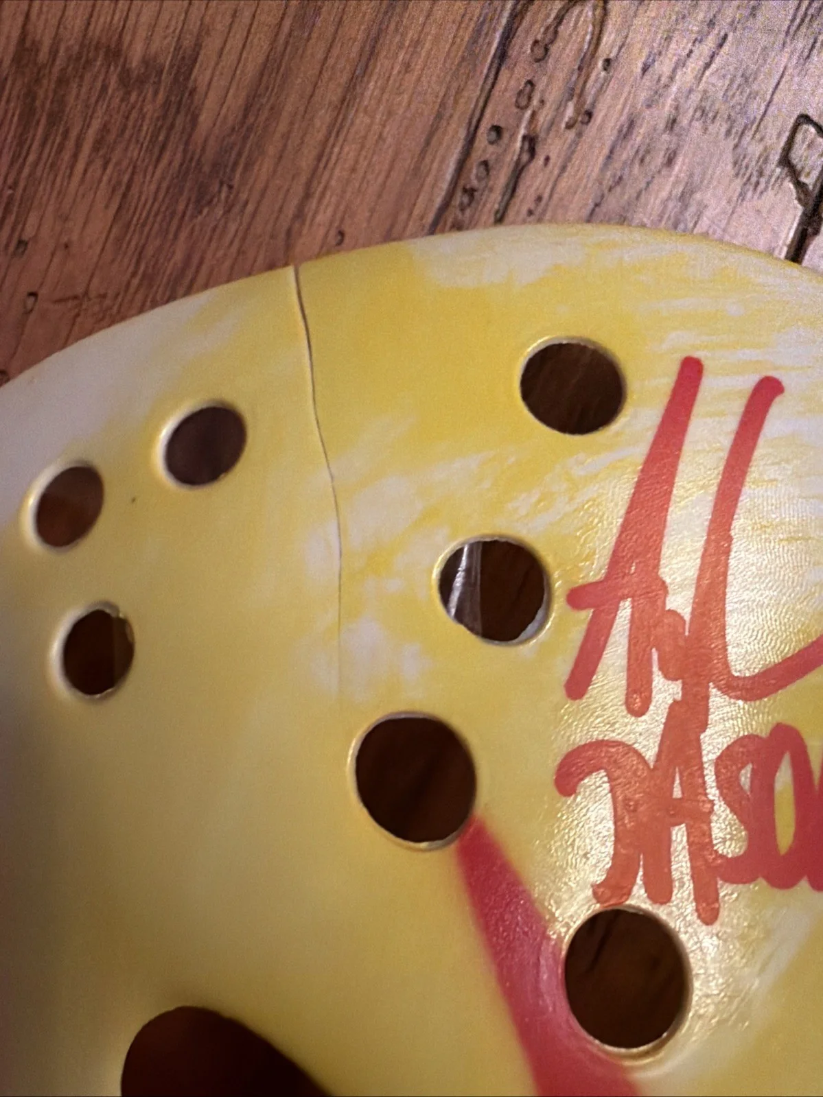 Ari Lehman — Ari Lehman Friday the 13th " Jason 1" Signed Yellow Mask (cracked) Beckett Cert., image 2