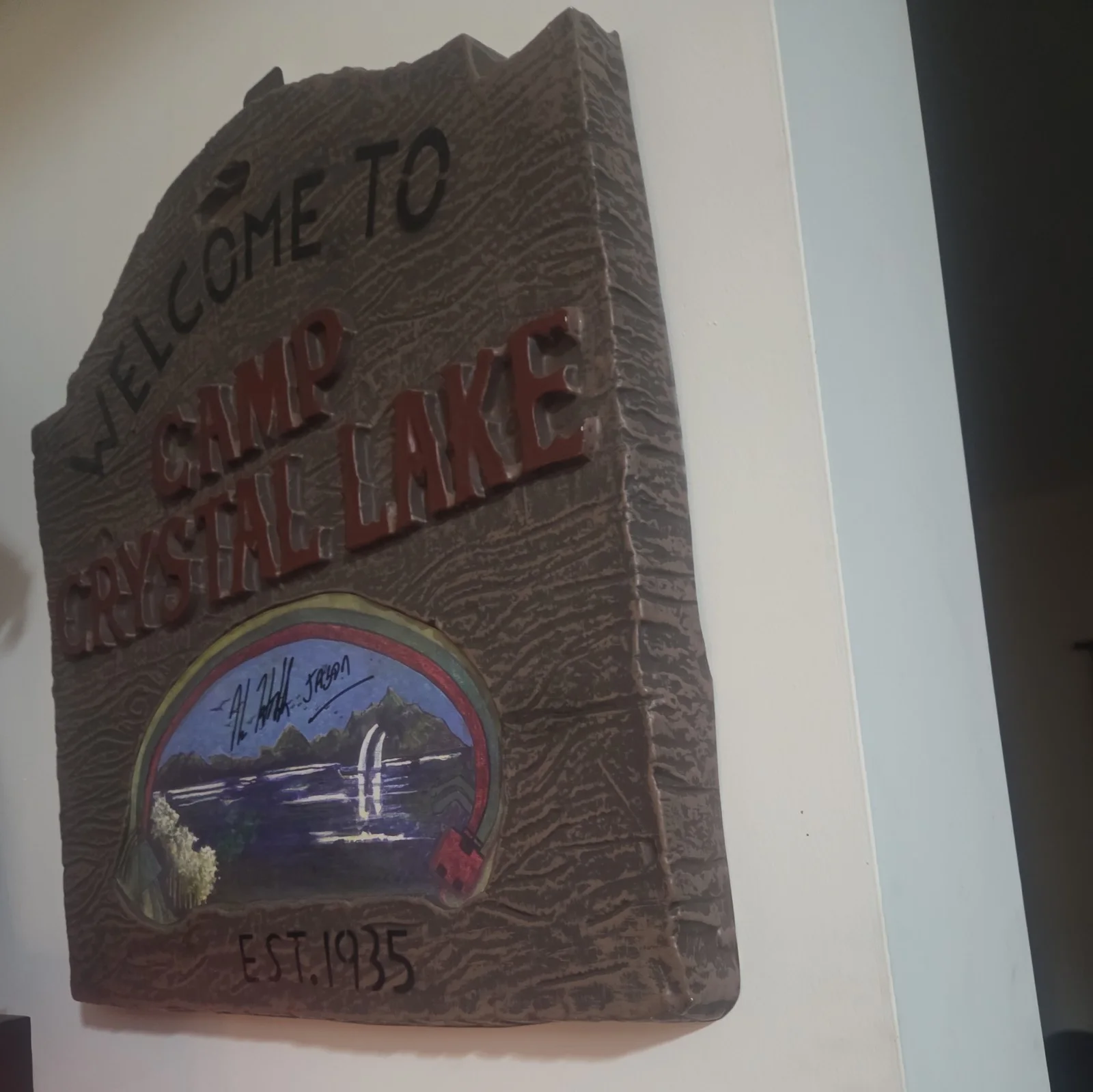 KANE HODDER — KANE HODDER JASON VOORHEES FRIDAY THE 13TH SIGNED CRYSTAL LAKE SIGN BECKETT COA, изображение 2