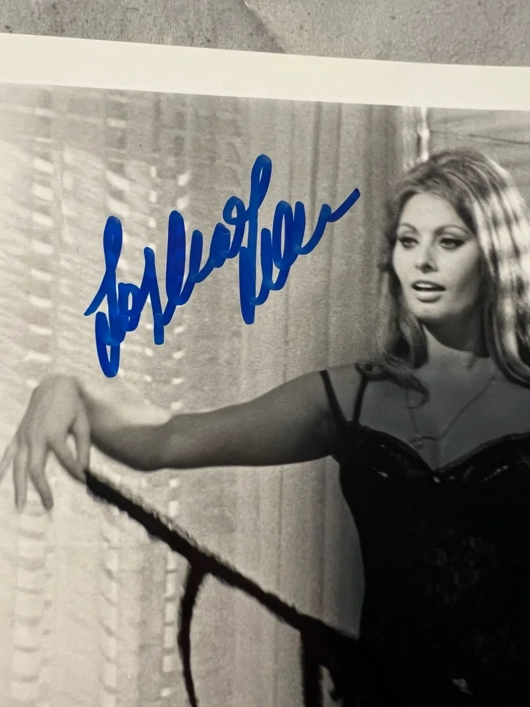 Sophia Loren — Sophia Loren Hand Signed 8x10 Autographed Photo Yesterday, Today, and Tomorrow C, image 3