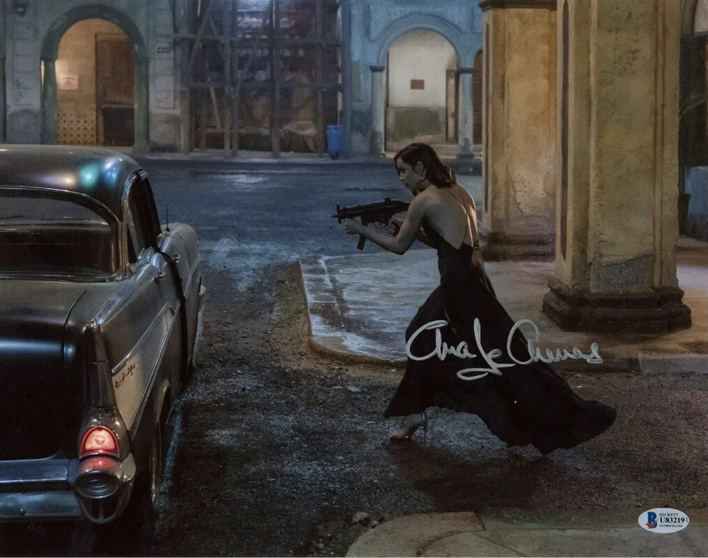 Ana de Armas — ANA DE ARMAS SIGNED 11x14 PHOTO JAMES BOND 007 PALOMA NO TIME TO DIE BECKETT BAS