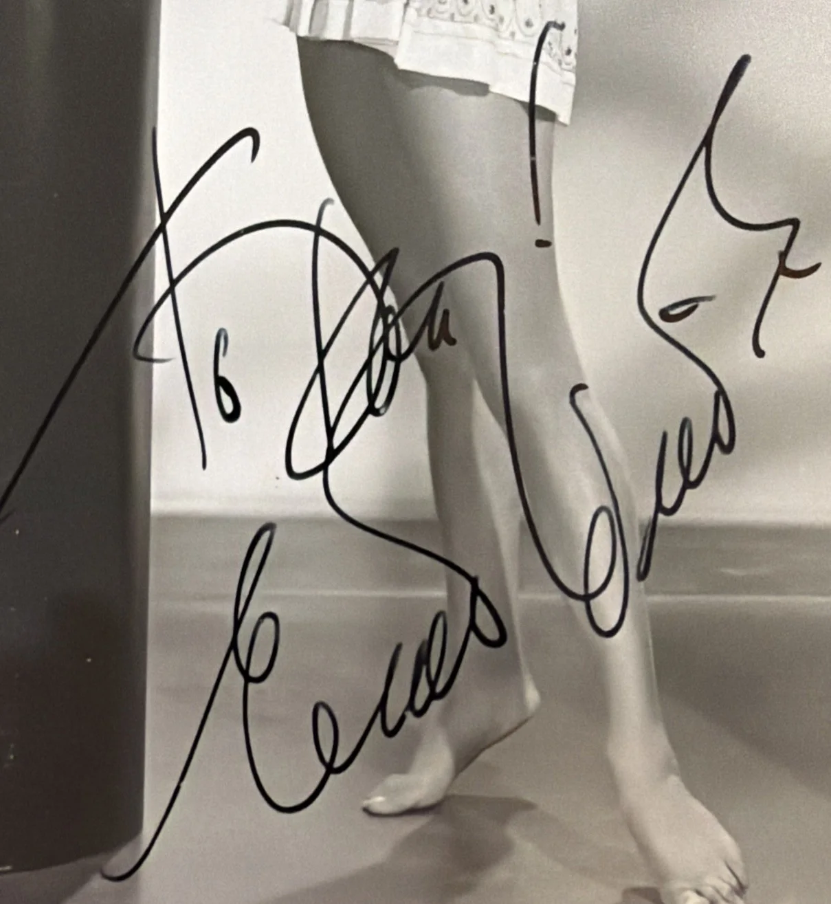 Esther Williams — Esther Williams Signed 8x10 Photo MGM Swimming Star Autograph, image 2