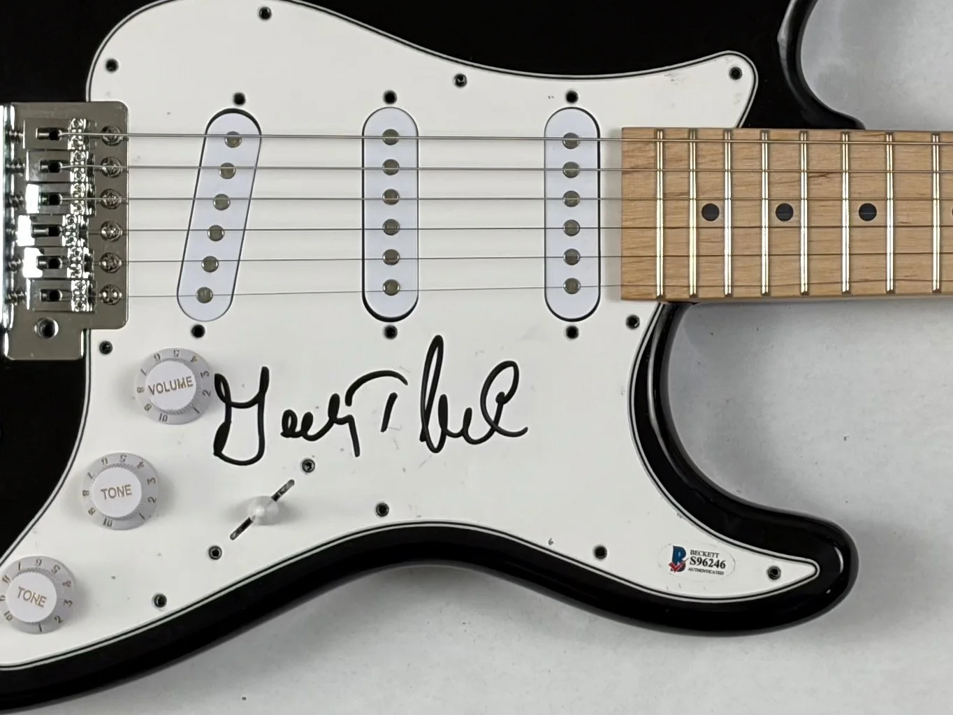 George Thorogood Signed Electric Guitar Terminator 2 Bad To The Bone Beckett COA, image 4