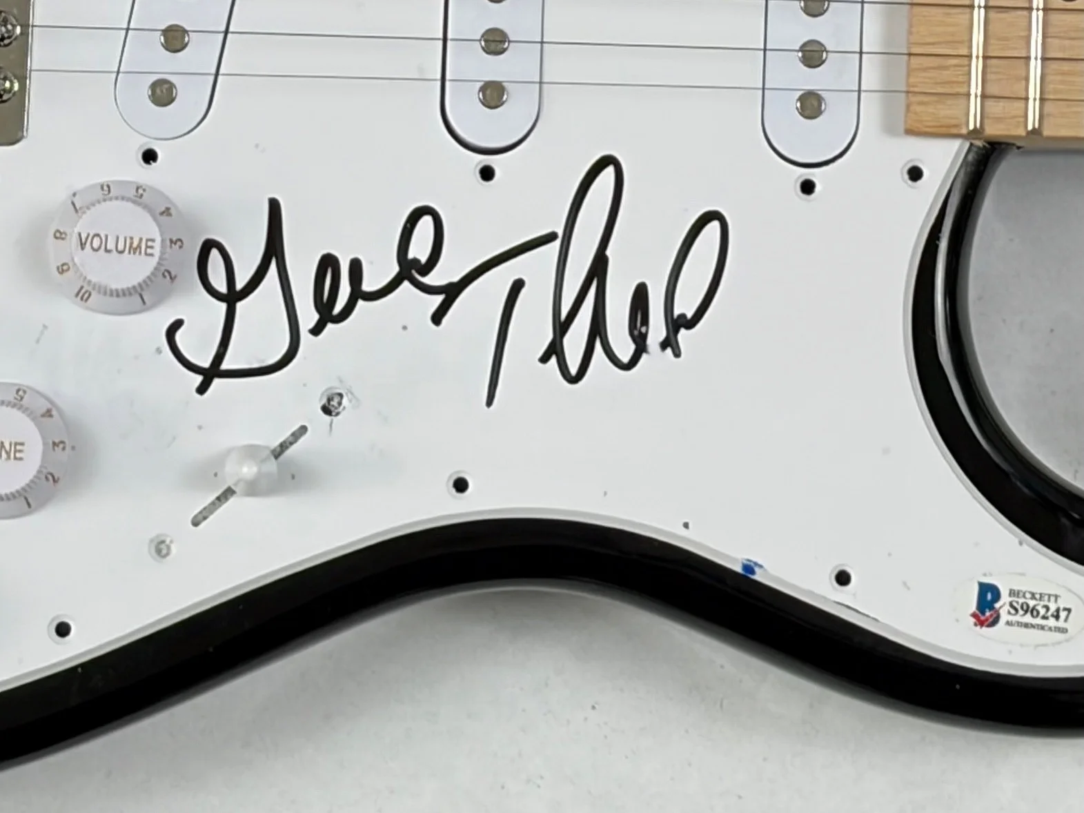 George Thorogood Signed Autograph Electric Guitar The Destroyers Beckett COA, image 5
