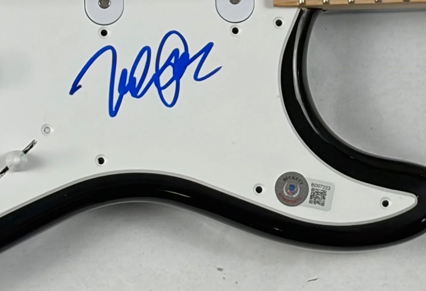 Mike Love The Beach Boys Signed Autograph Electric Guitar Beckett BAS COA, изображение 5