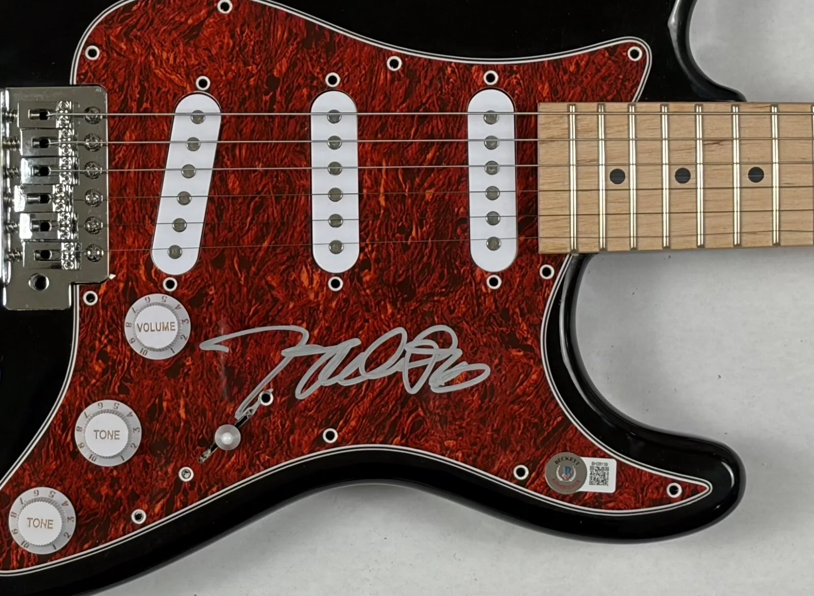 Mike Love The Beach Boys Signed Autograph Electric Guitar Beckett BAS COA, изображение 4