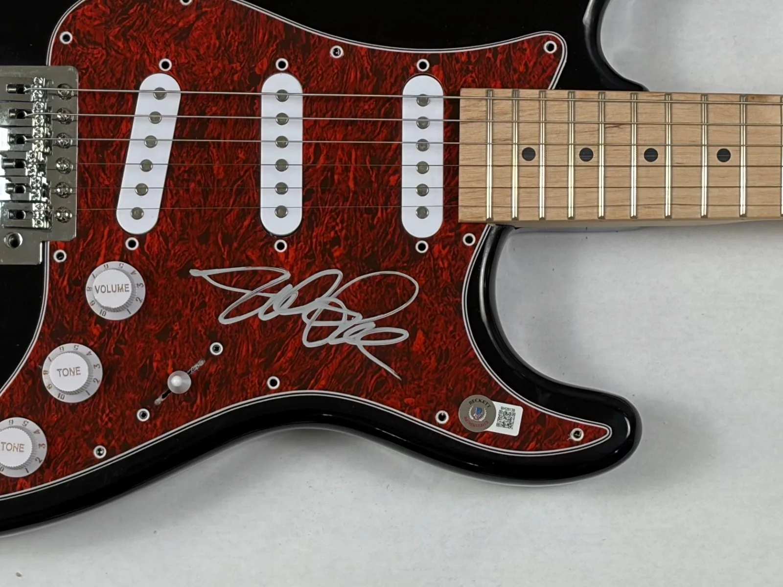 Mike Love Signed The Beach Boys Autograph Electric Guitar Beckett BAS COA, image 4