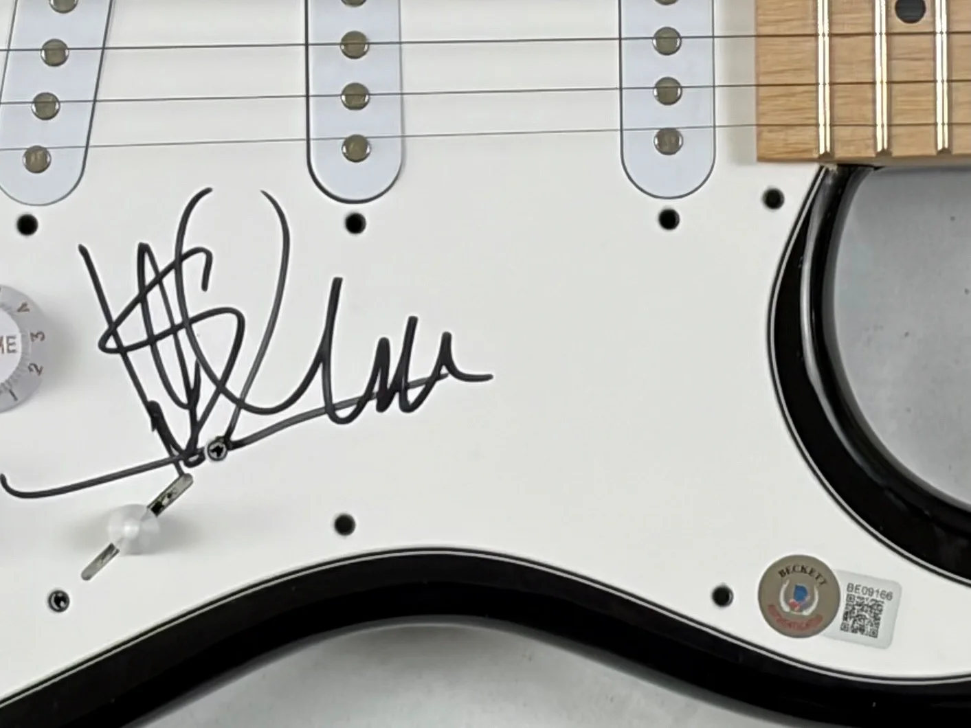 Luke Spiller The Struts Signed Autograph Electric Guitar Band Singer Beckett COA, image 5