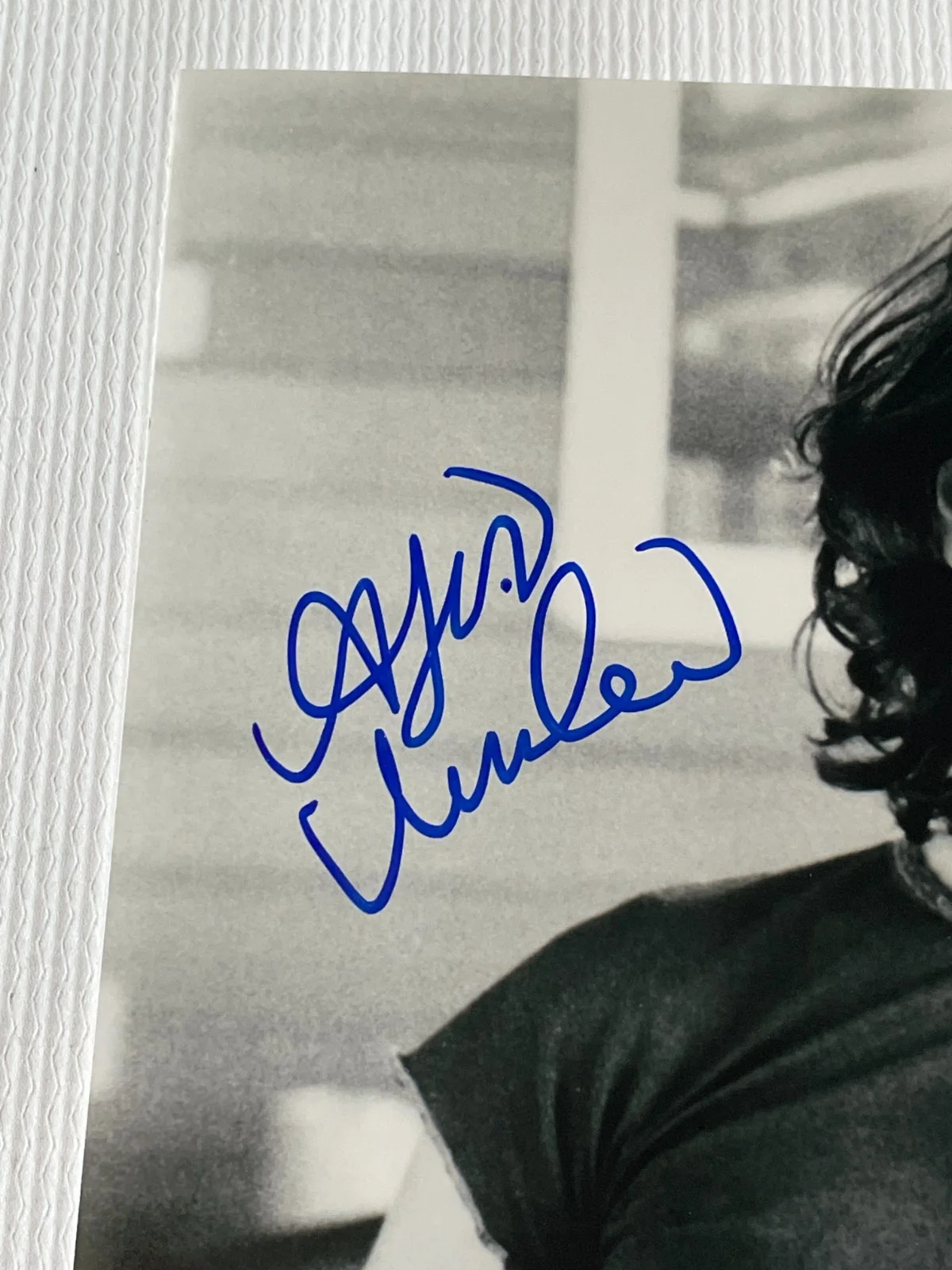 Alyssa Milano — Alyssa Milano Signed Autographed 8x10 Fear Movie Photo Official Pix, изображение 2