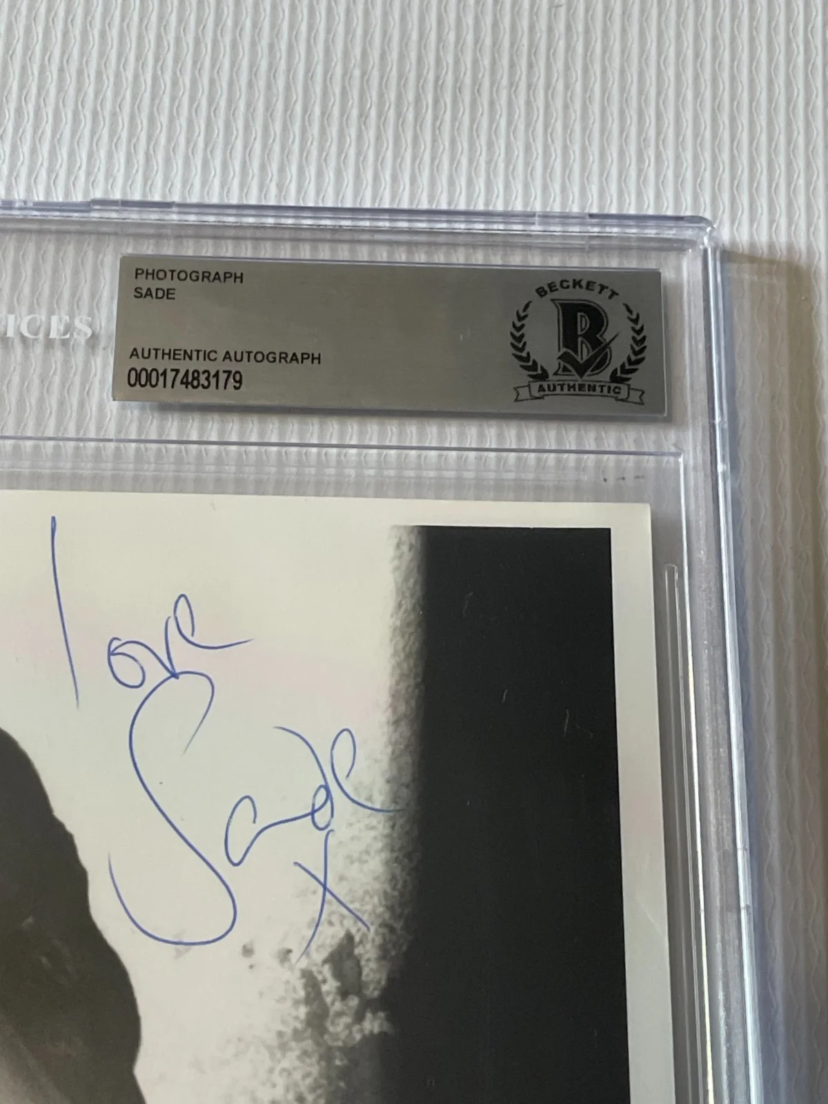 Sade (Singer) Signed Autographed 8x10 Press Photo Beckett Encapsulated, изображение 2
