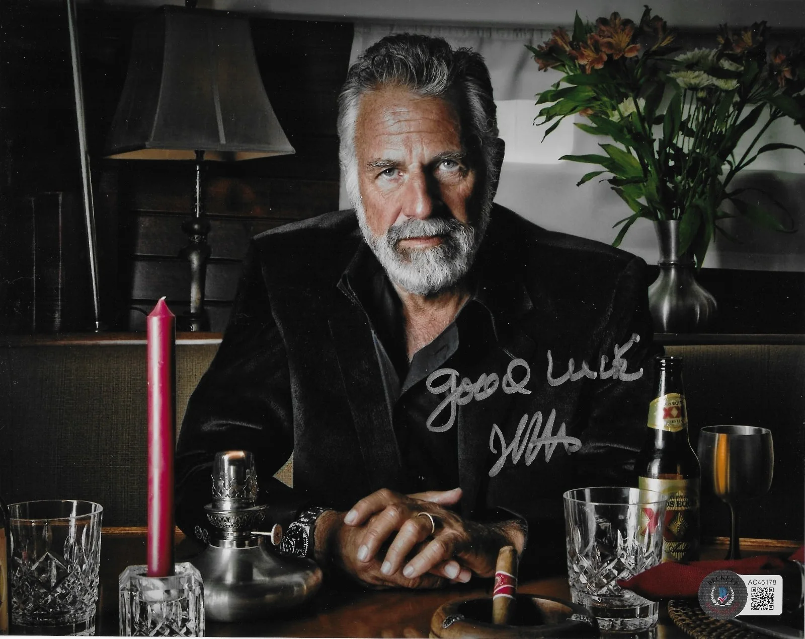 Jonathan Goldsmith — Jonathan Goldsmith Signed 8x10 Photo BAS Dos Equis XX Most Interesting Man 78
