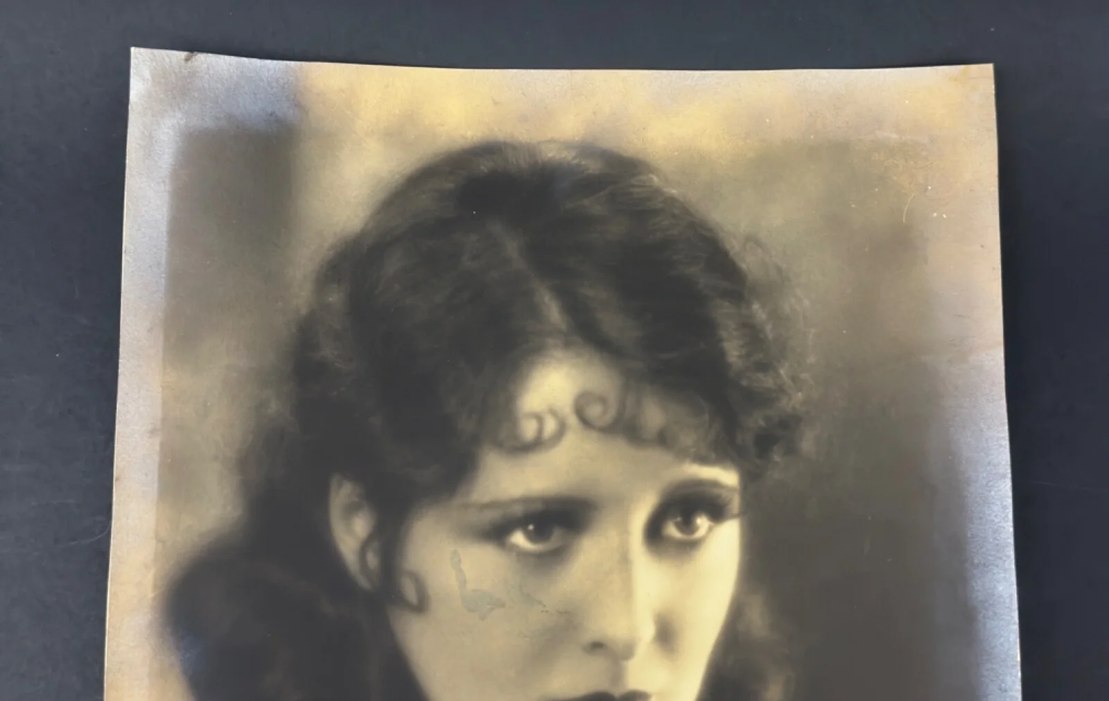 Billie Dove Silent Film Star, Rare Hand Autographed Black & White Photo., изображение 3