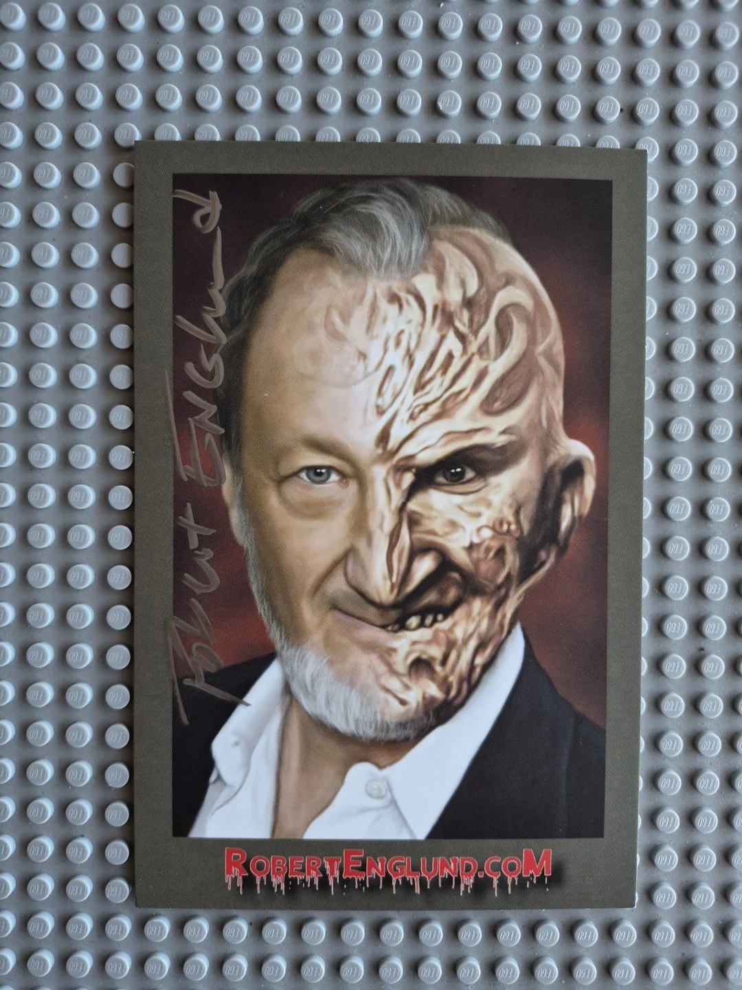 Robert Englund — Robert Englund "Freddy Krueger" Signed Autographed 4.0 x 6.0 Photo card