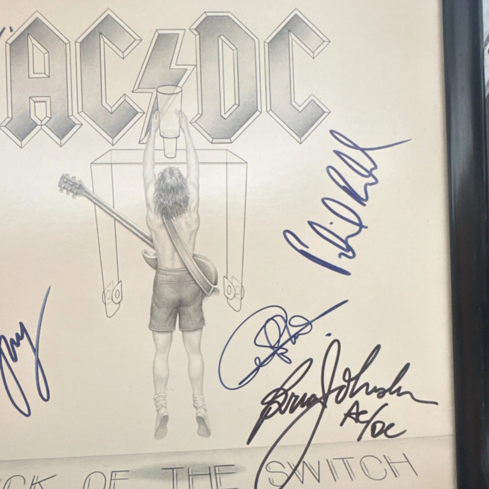 AC/DC Flick of the Switch Signed Record Authenticated by U.S. Trade Discount In…, изображение 3