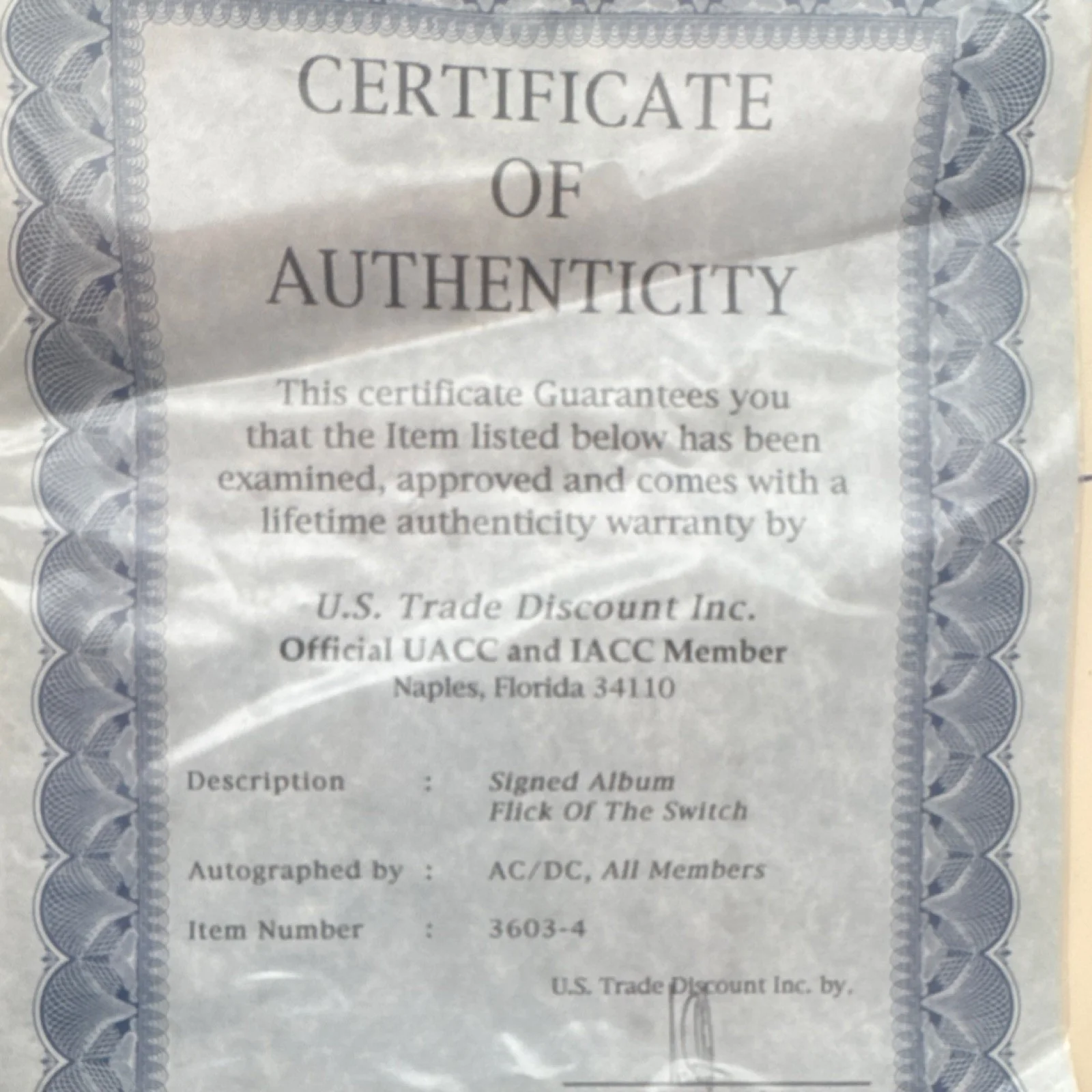 AC/DC Flick of the Switch Signed Record Authenticated by U.S. Trade Discount In…, изображение 5