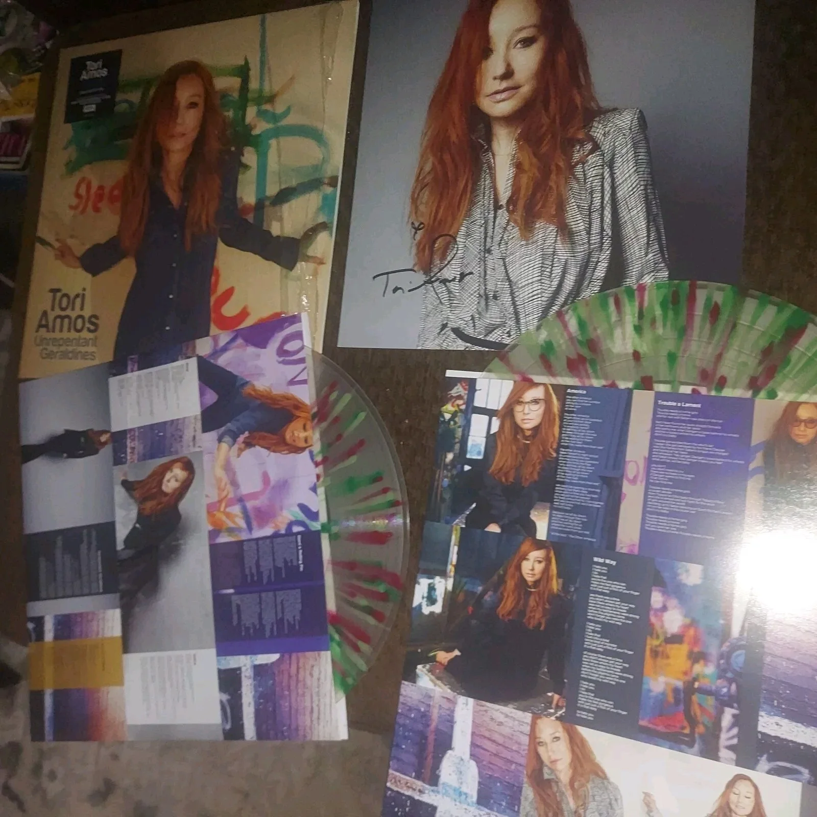 TORI AMOS Autograped Signed LP Vinyl Record L@@K A Lot More Lifetime Collections, изображение 3