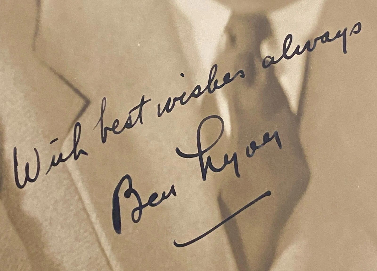 Ben Lyon, Silent Film Star, Hand Autographed on a Black and White Photo, изображение 5