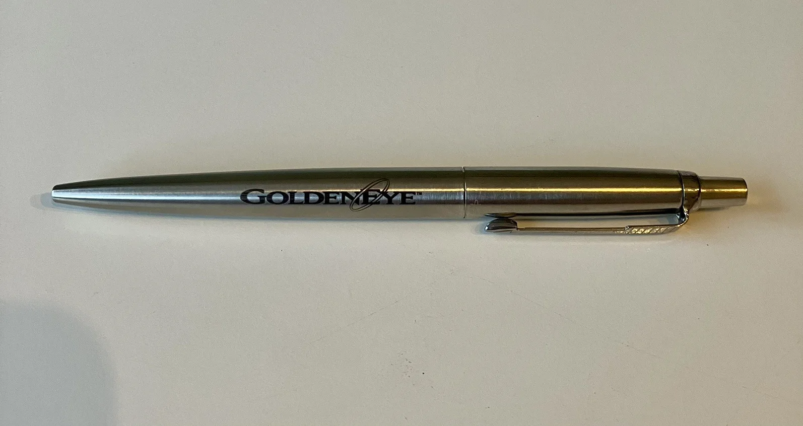 Goldeneye James Bond 007 Parker Jotter Pen 1995 with Magazine Rare, изображение 2