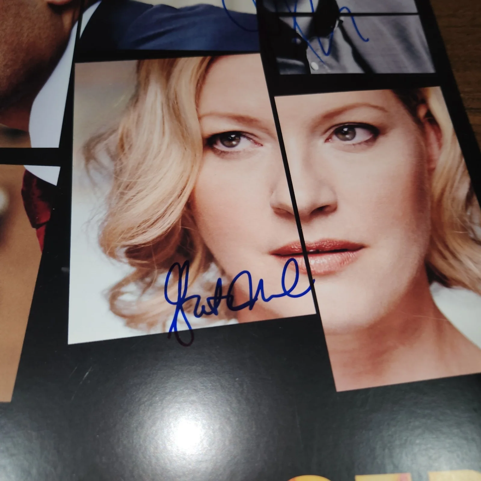 22" x 14" Cast Signed Disgraced Broadway Movie Poster, 5 Autographs, изображение 3