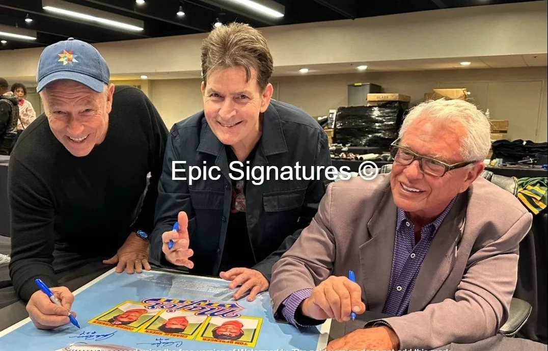 Charlie Sheen, Tom Berenger, Corbin Bernsen — Charlie Sheen, Berenger & Bernsen Signed Major League 11x17 BAS HOLO Autographs, изображение 3