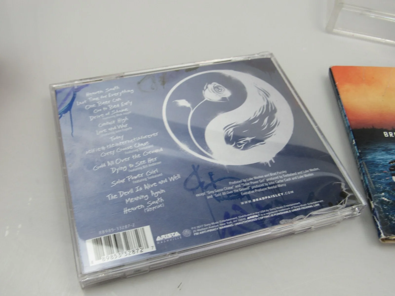 3 Brad Paisley SIGNED CD Lot Wheelhouse 5th Gear Love and War Autographed, image 4