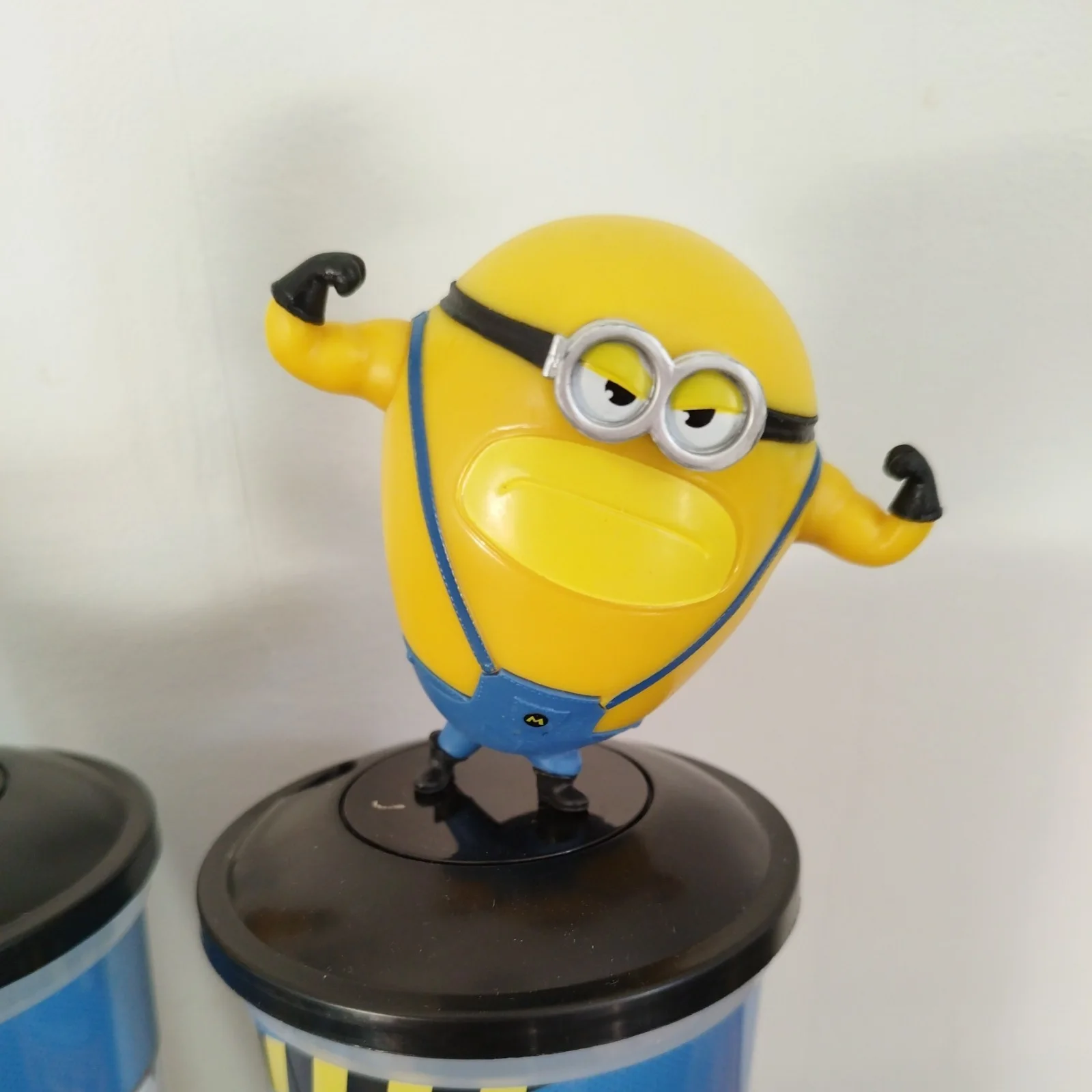 Set of 4 - Despicable Me 4 Cinema Promo Cups and toppers (no straws) - minions, изображение 5
